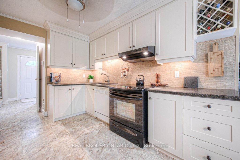 Photo 11 of Unit 3, 30 Green Valley Drive, Kitchener — HOMEH