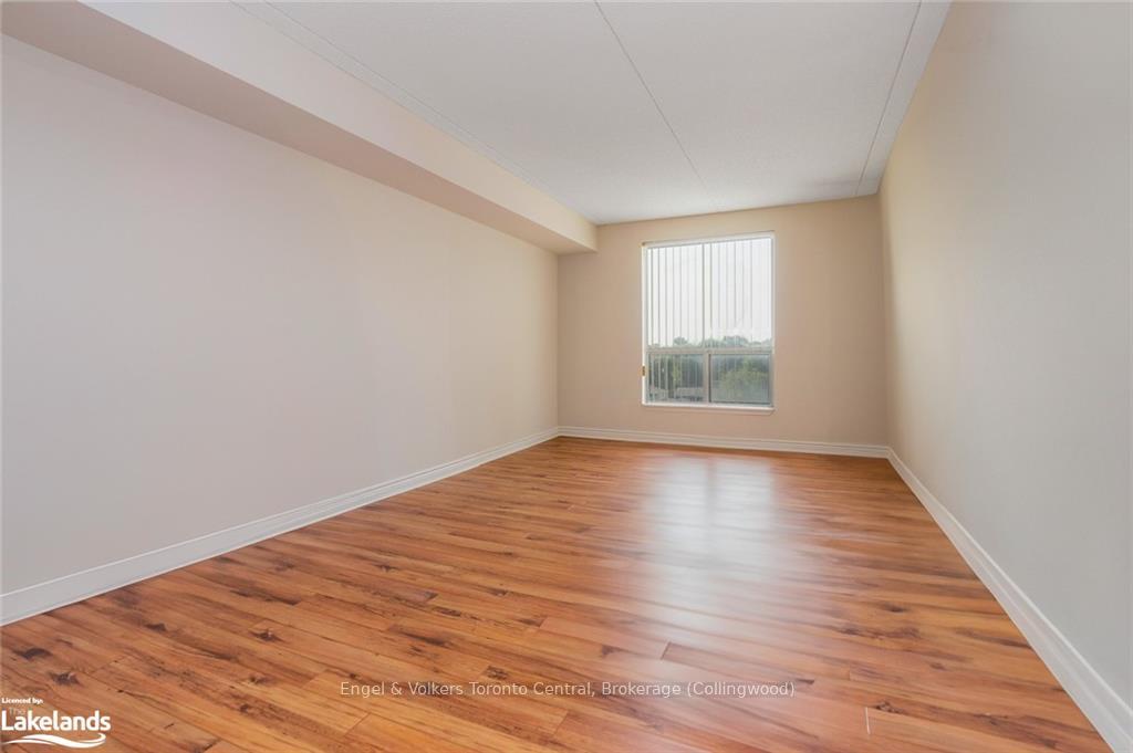 Photo 16 of 172 Eighth St S/s, Collingwood — HOMEH