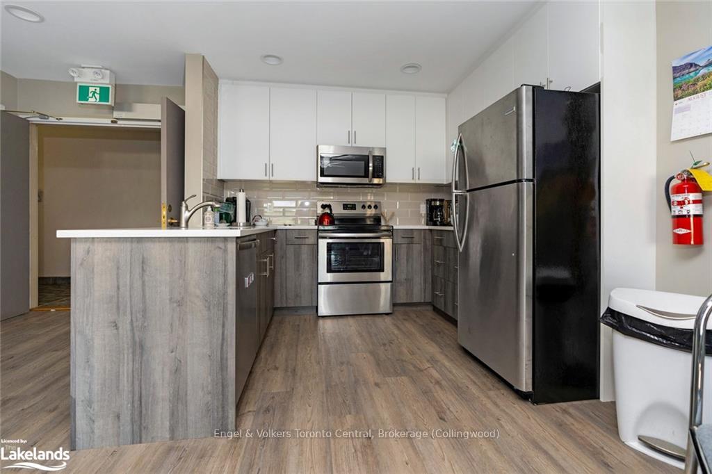Photo 34 of 172 Eighth St S/s, Collingwood — HOMEH