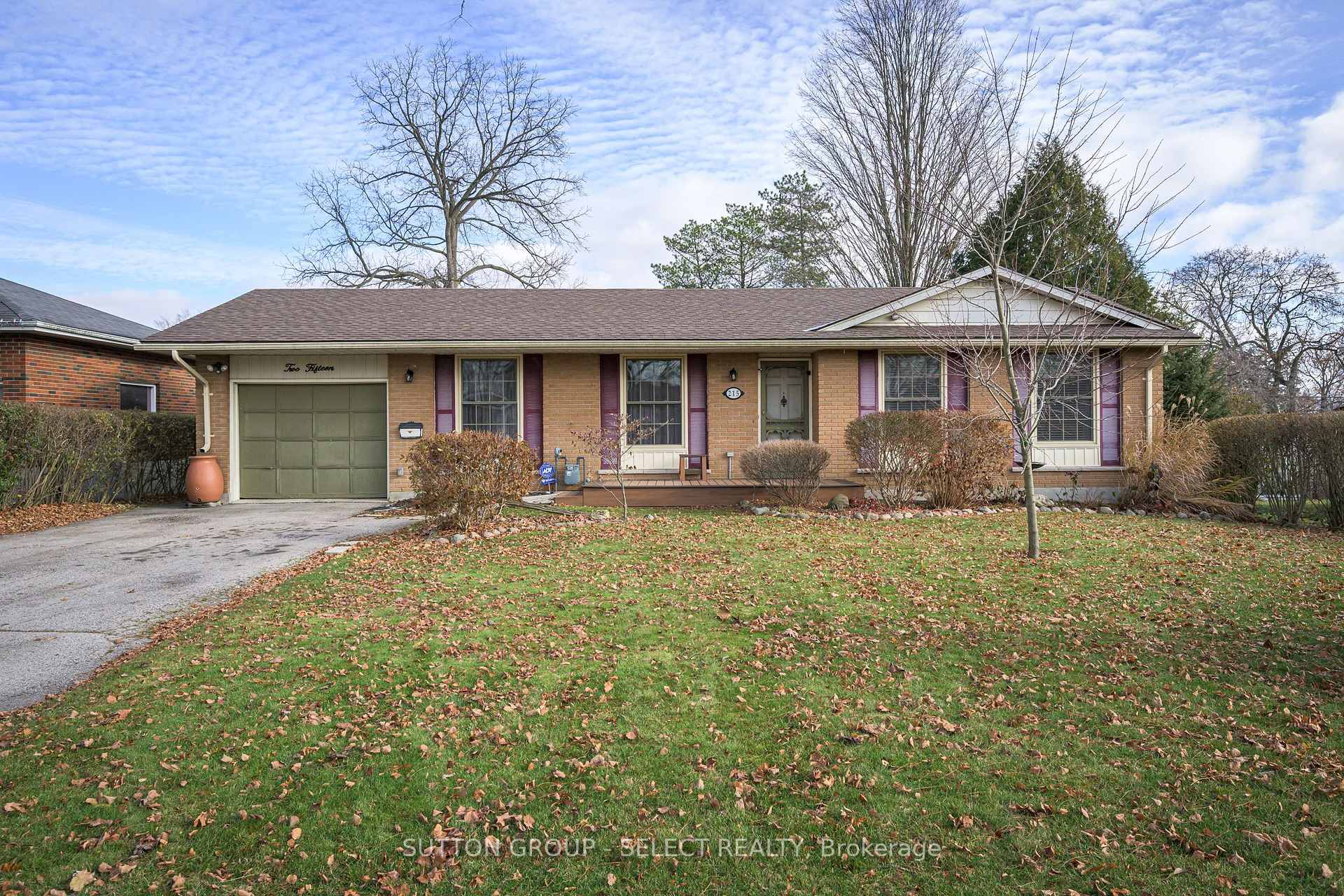 Photo 1 of 215 West Street, Central Elgin, Belmont — HOMEH