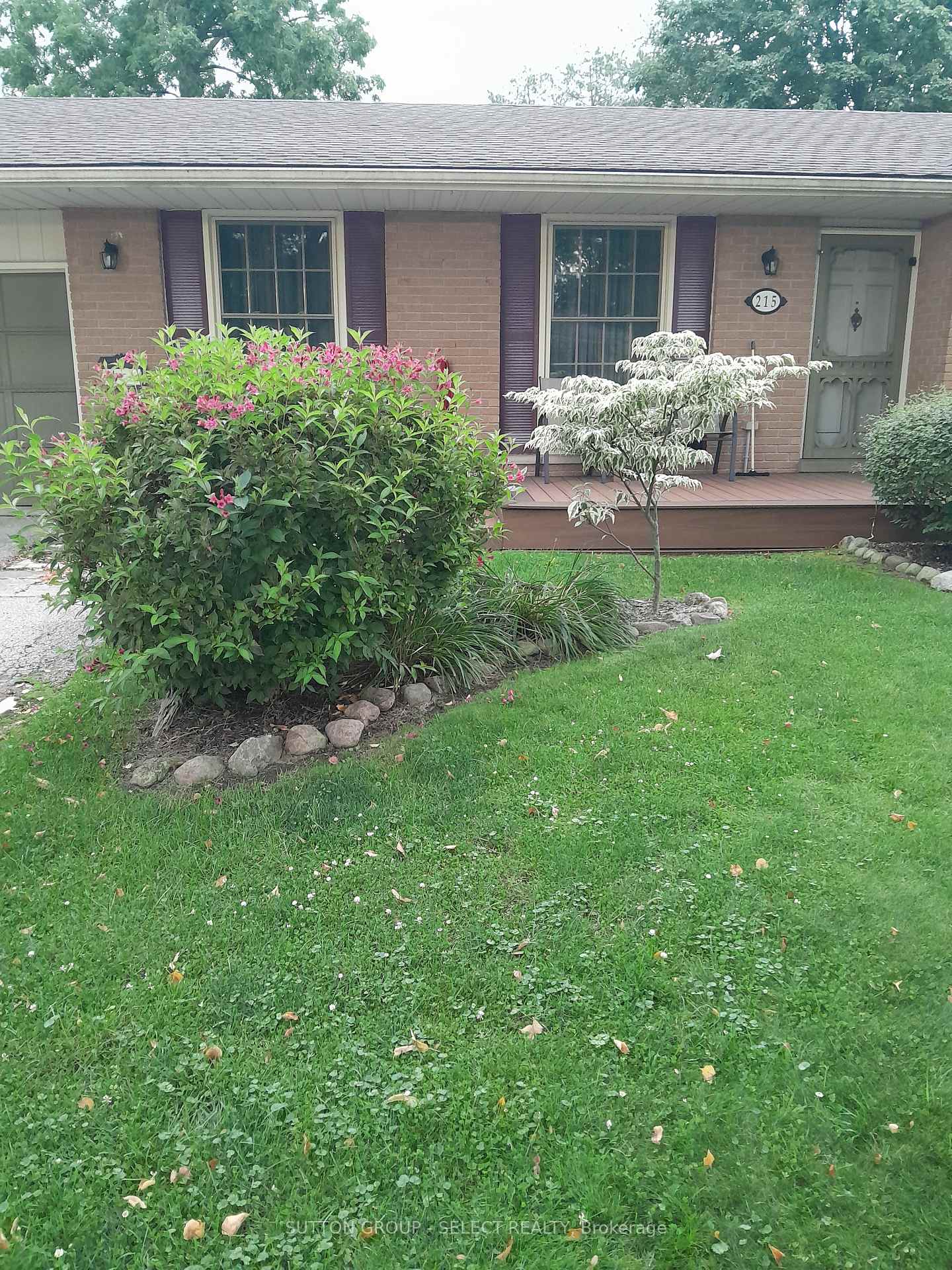 Photo 2 of 215 West Street, Central Elgin, Belmont — HOMEH