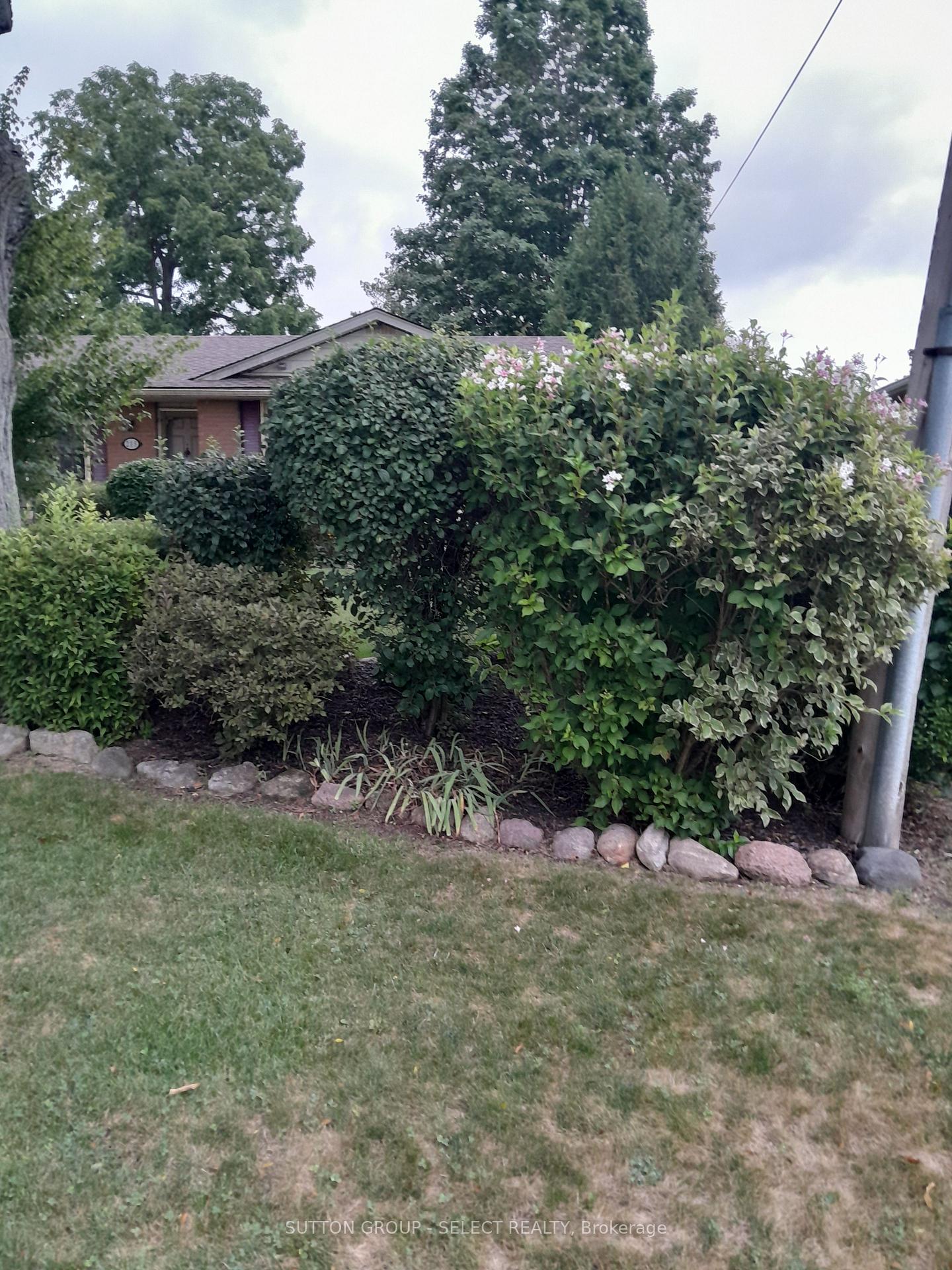Photo 6 of 215 West Street, Central Elgin, Belmont — HOMEH