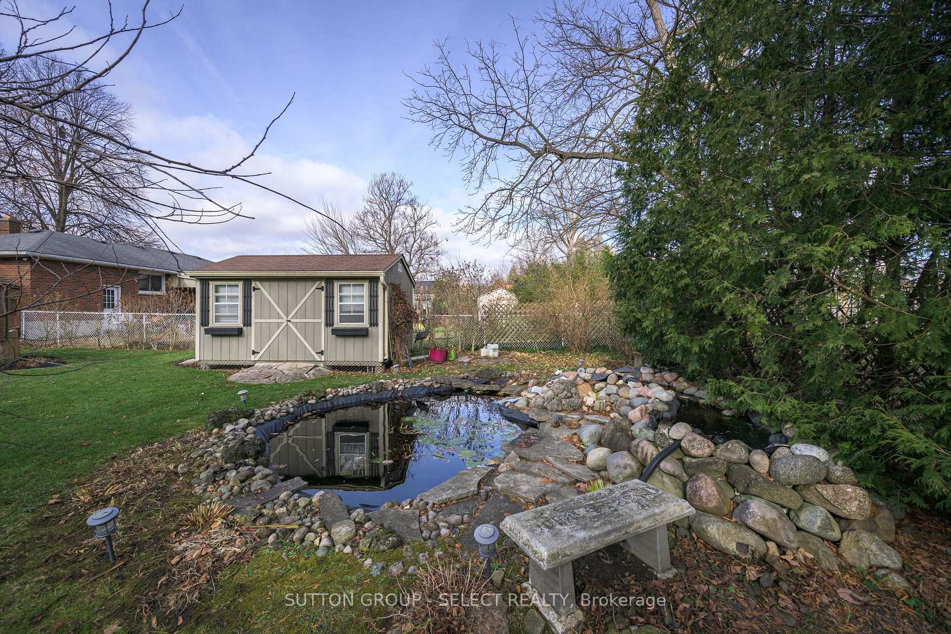 Photo 10 of 215 West Street, Central Elgin, Belmont — HOMEH