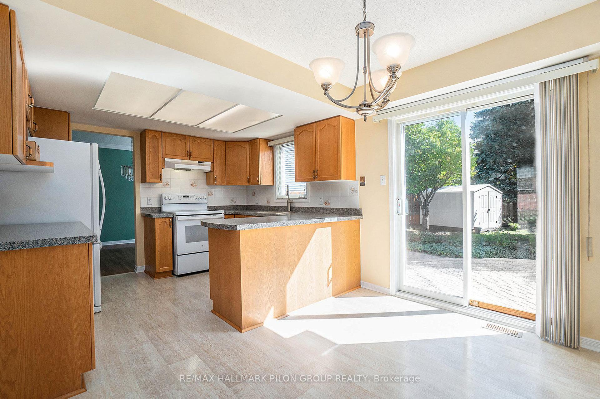 Photo 4 of 1290 Matheson Road, Ottawa, Carson Grove — HOMEH