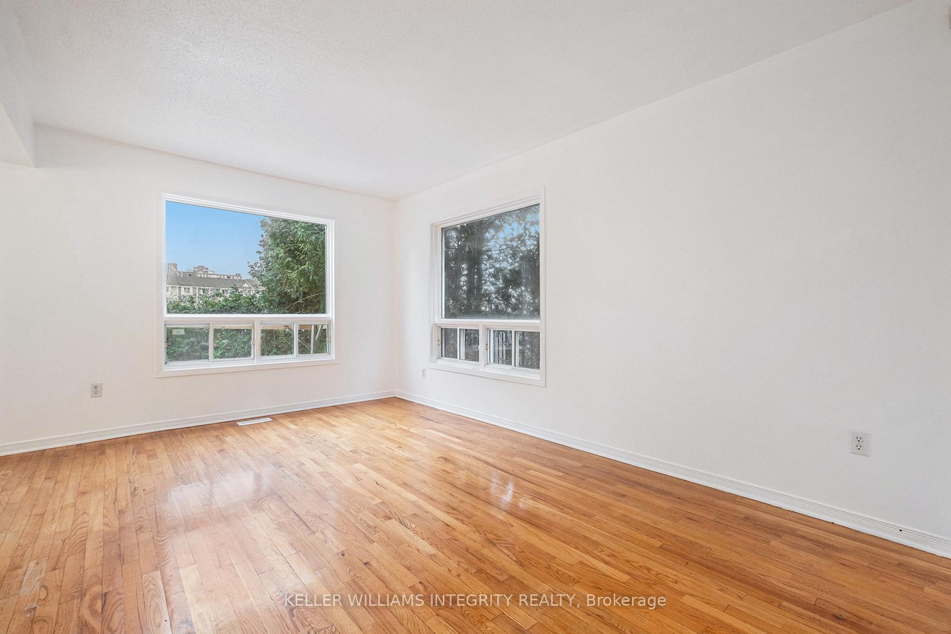 Photo 4 of 2918 Millstream Way, Ottawa, Emerald Woods/Sawmill Creek — HOMEH