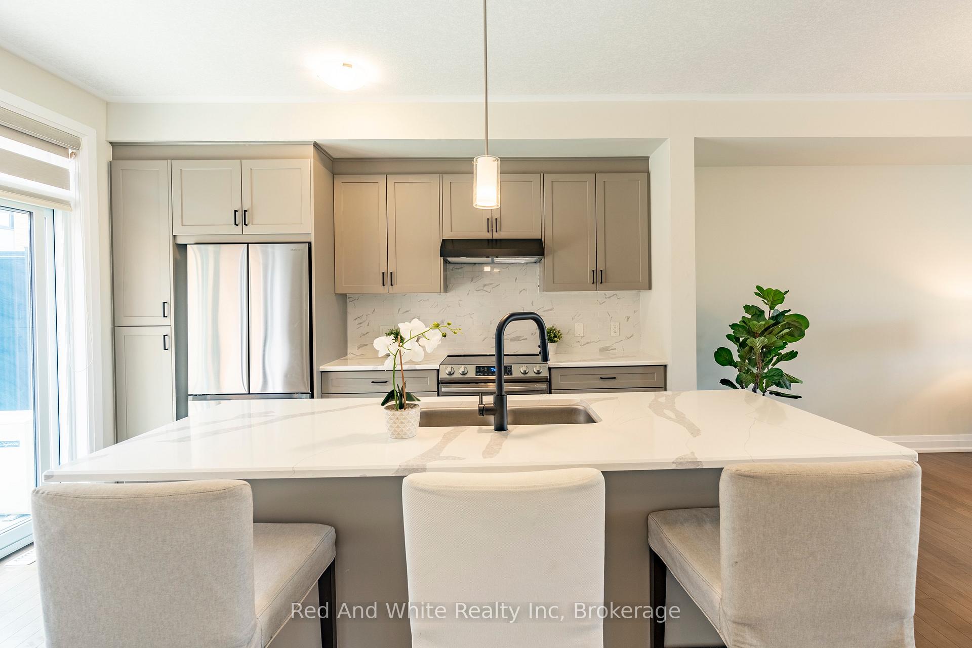 Photo 14 of Unit 54, 271 Grey Silo Road, Waterloo — HOMEH
