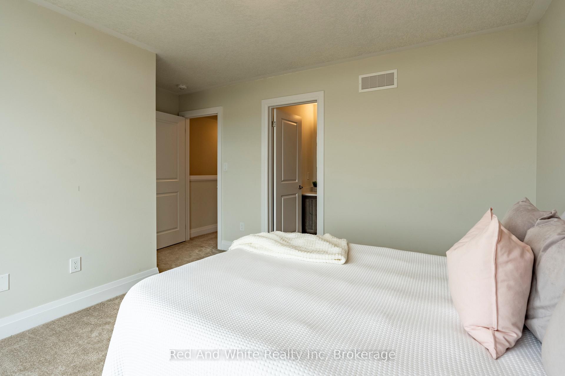 Photo 26 of Unit 54, 271 Grey Silo Road, Waterloo — HOMEH