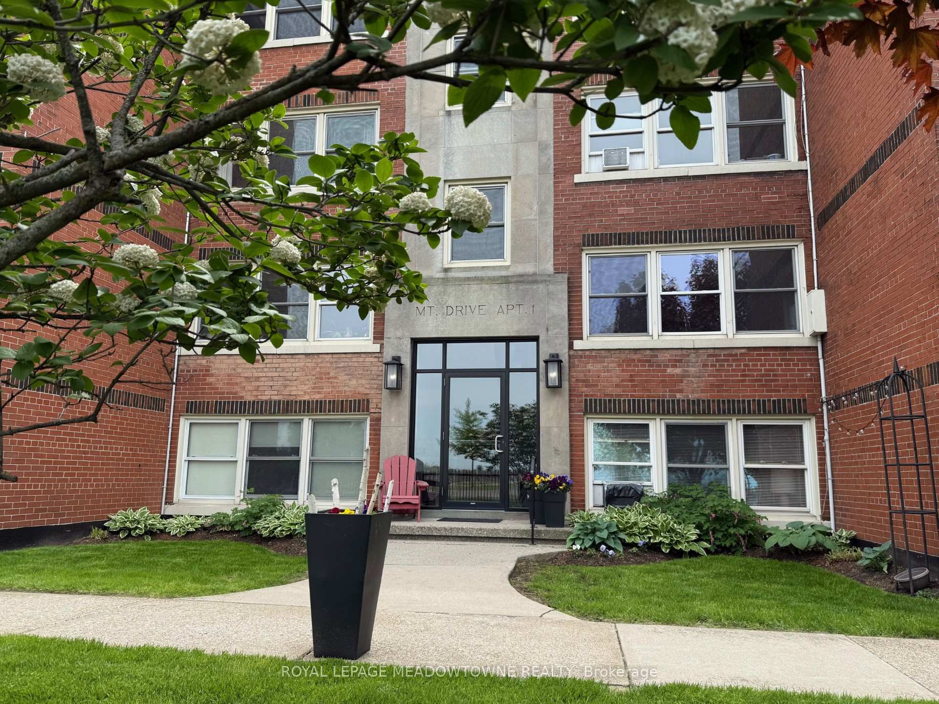 Front of Unit 407C, 5 East 36th Street