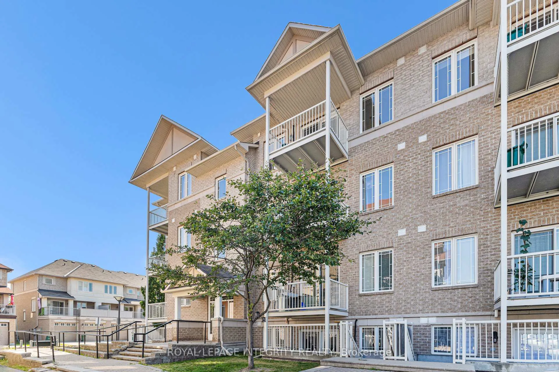 Photo 22 of Unit 8, 188 Paseo Private, Ottawa, Centrepointe — HOMEH