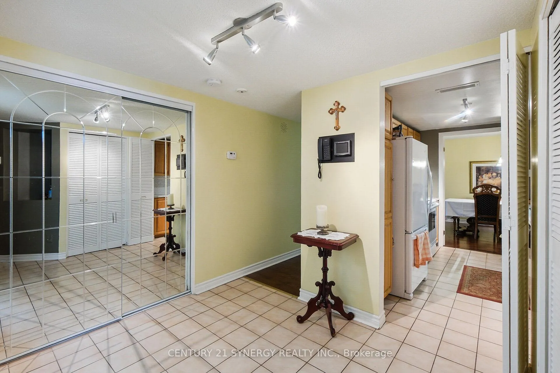 Photo 6 of Unit 104, 295 Gilmour Street, Ottawa, Ottawa Centre — HOMEH