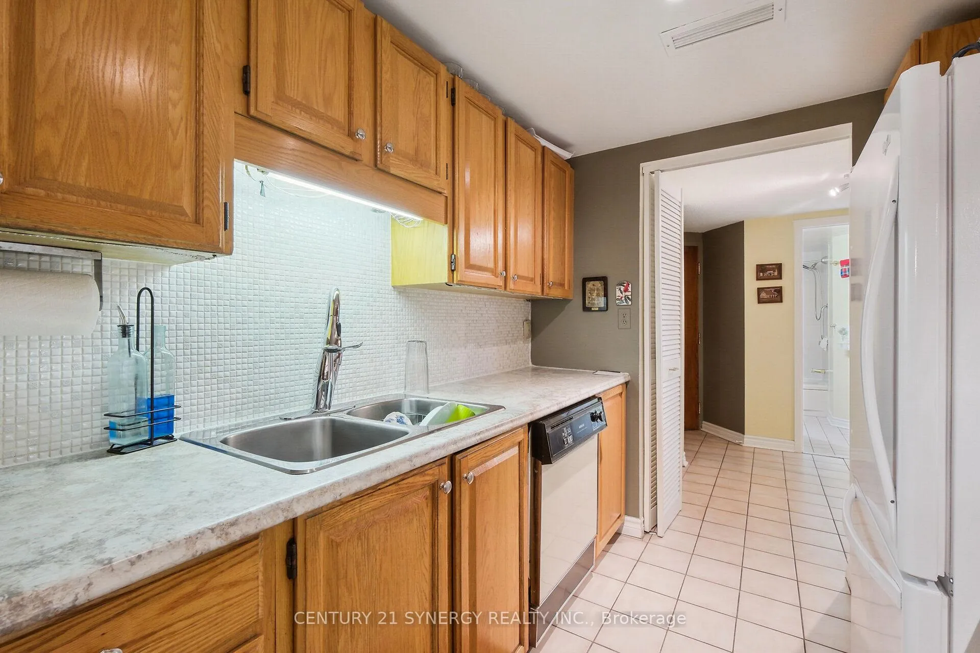 Photo 11 of Unit 104, 295 Gilmour Street, Ottawa, Ottawa Centre — HOMEH