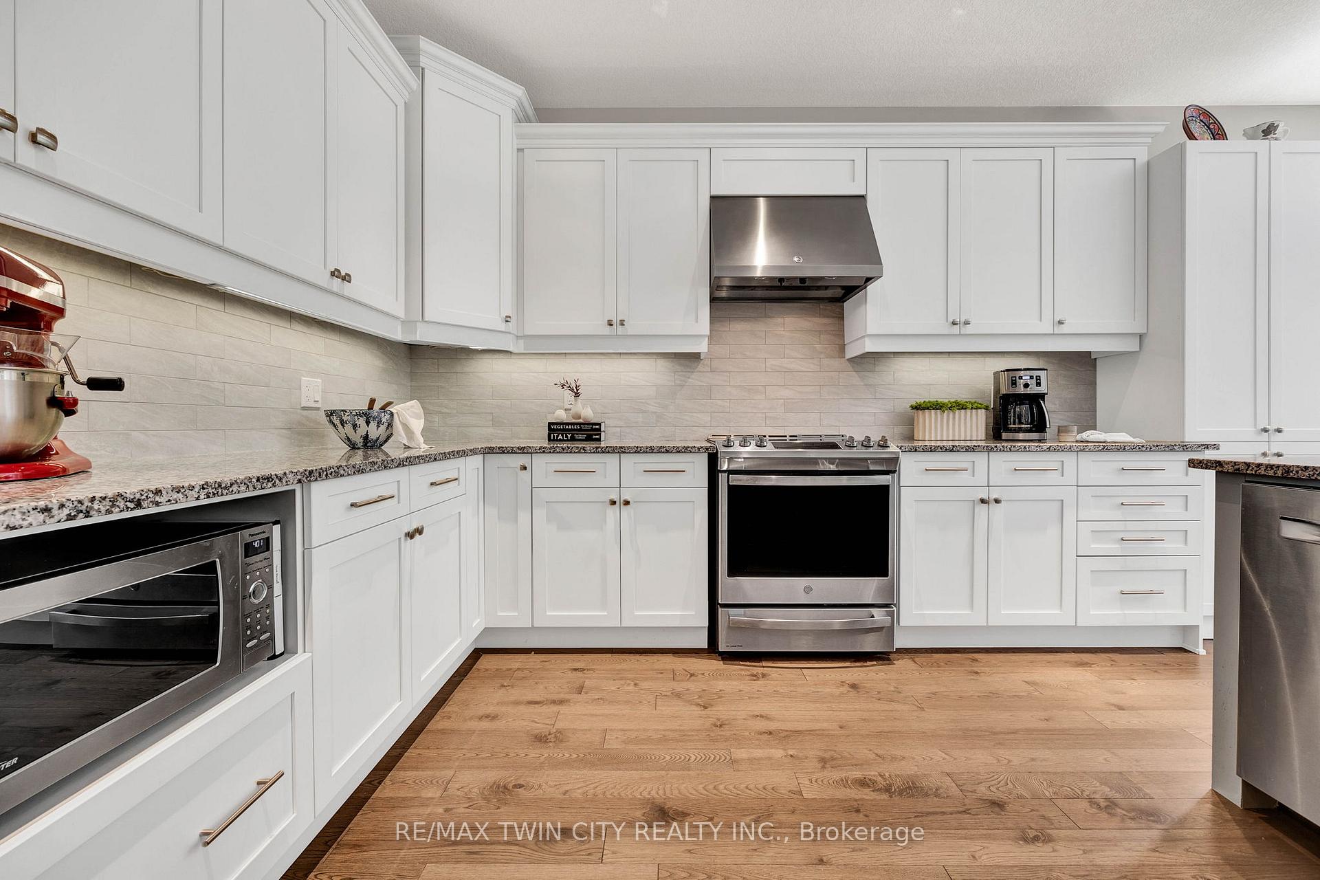 Photo 7 of Unit 16, 435 Winchester Drive, Waterloo — HOMEH