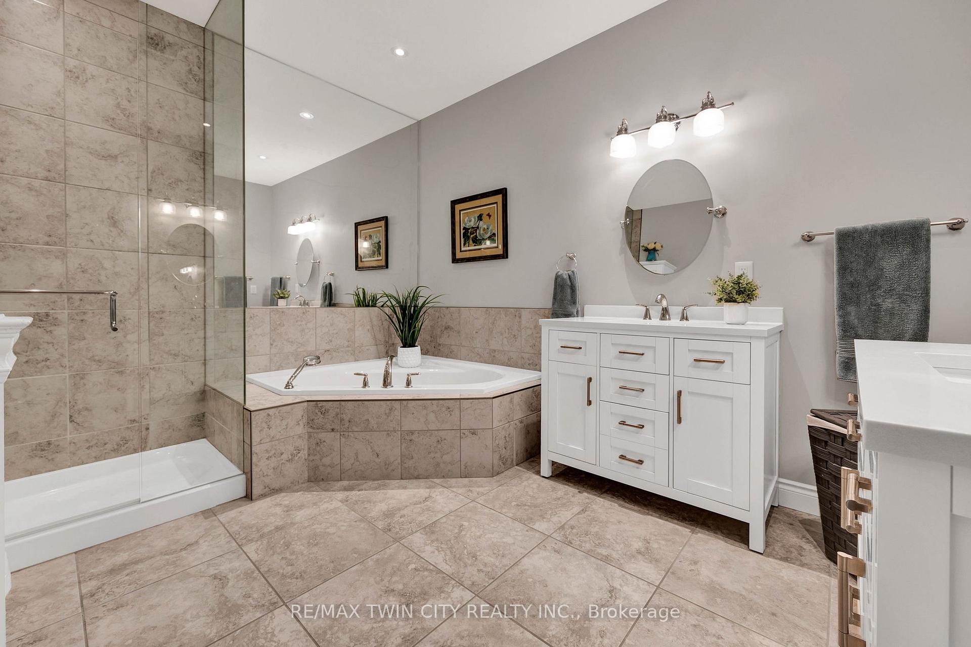 Photo 15 of Unit 16, 435 Winchester Drive, Waterloo — HOMEH