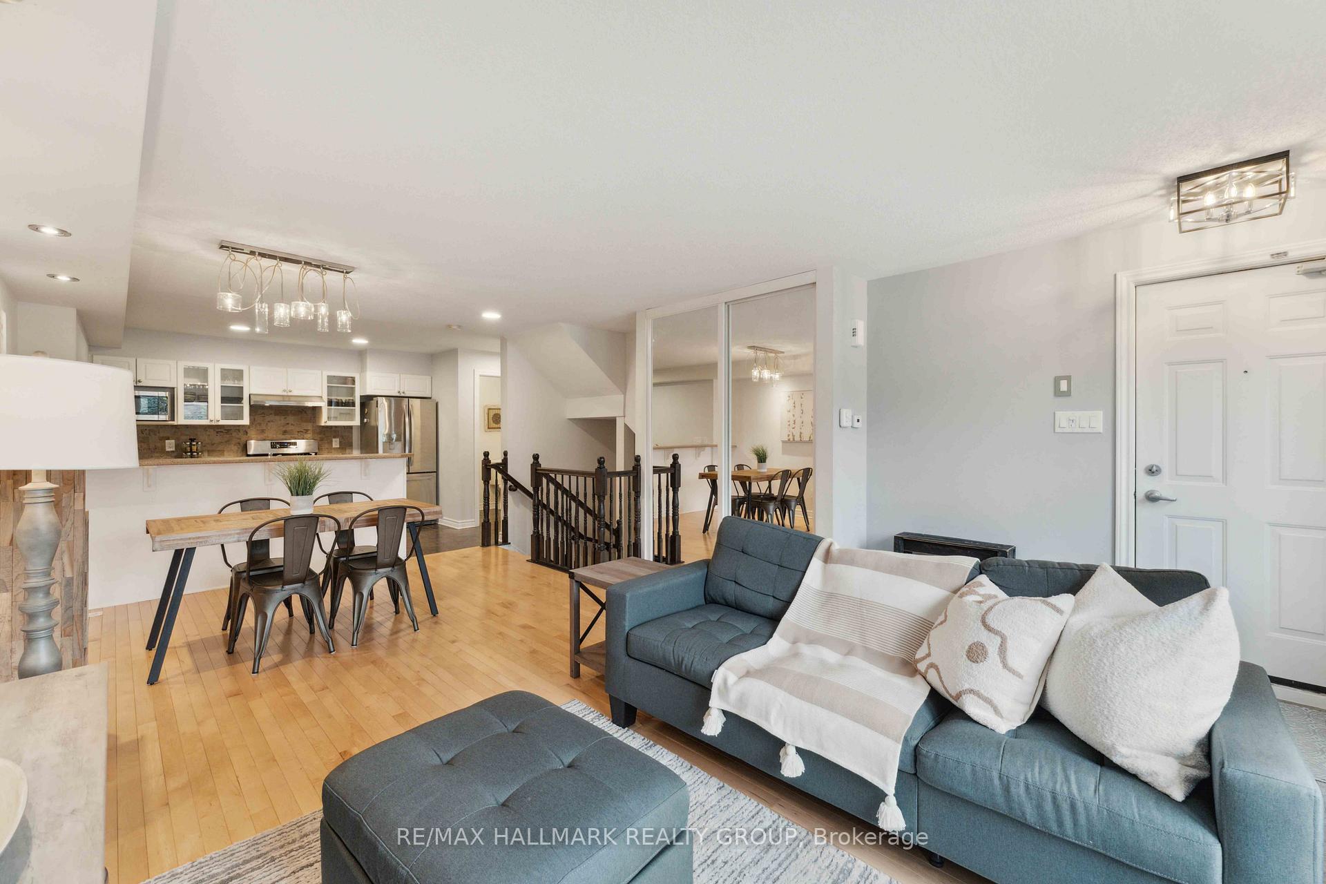 Photo 4 of 293A Titanium Private, Ottawa, Convent Glen North — HOMEH