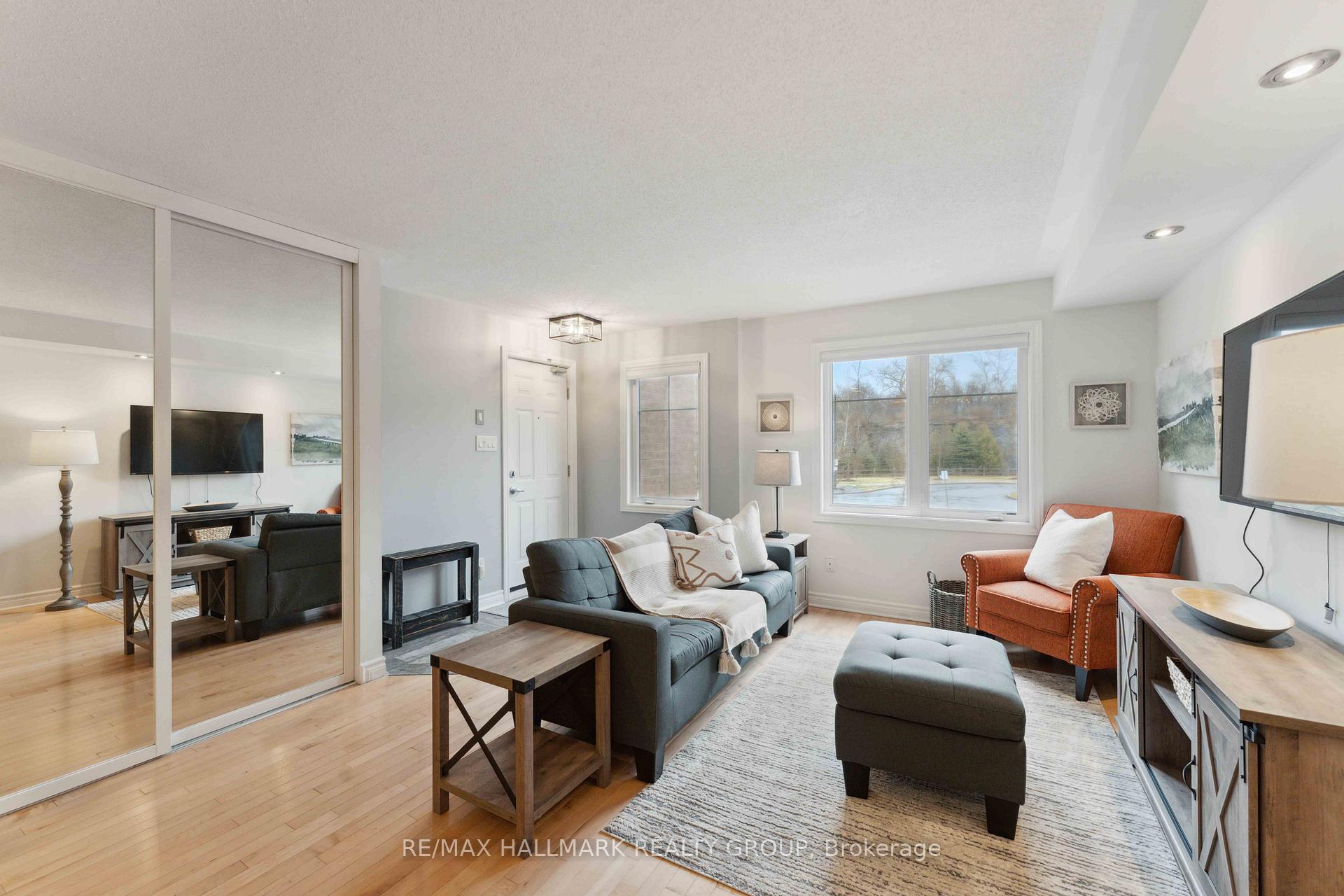 Photo 5 of 293A Titanium Private, Ottawa, Convent Glen North — HOMEH