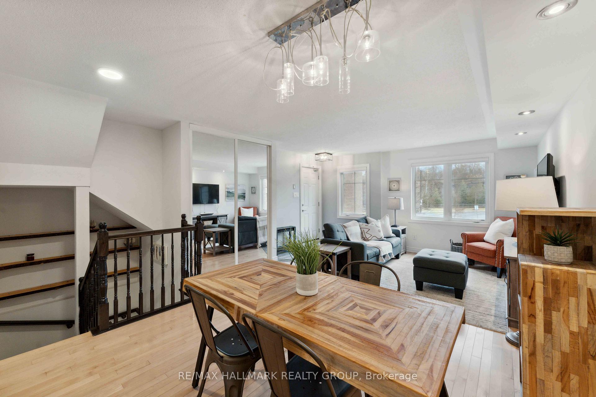 Photo 8 of 293A Titanium Private, Ottawa, Convent Glen North — HOMEH