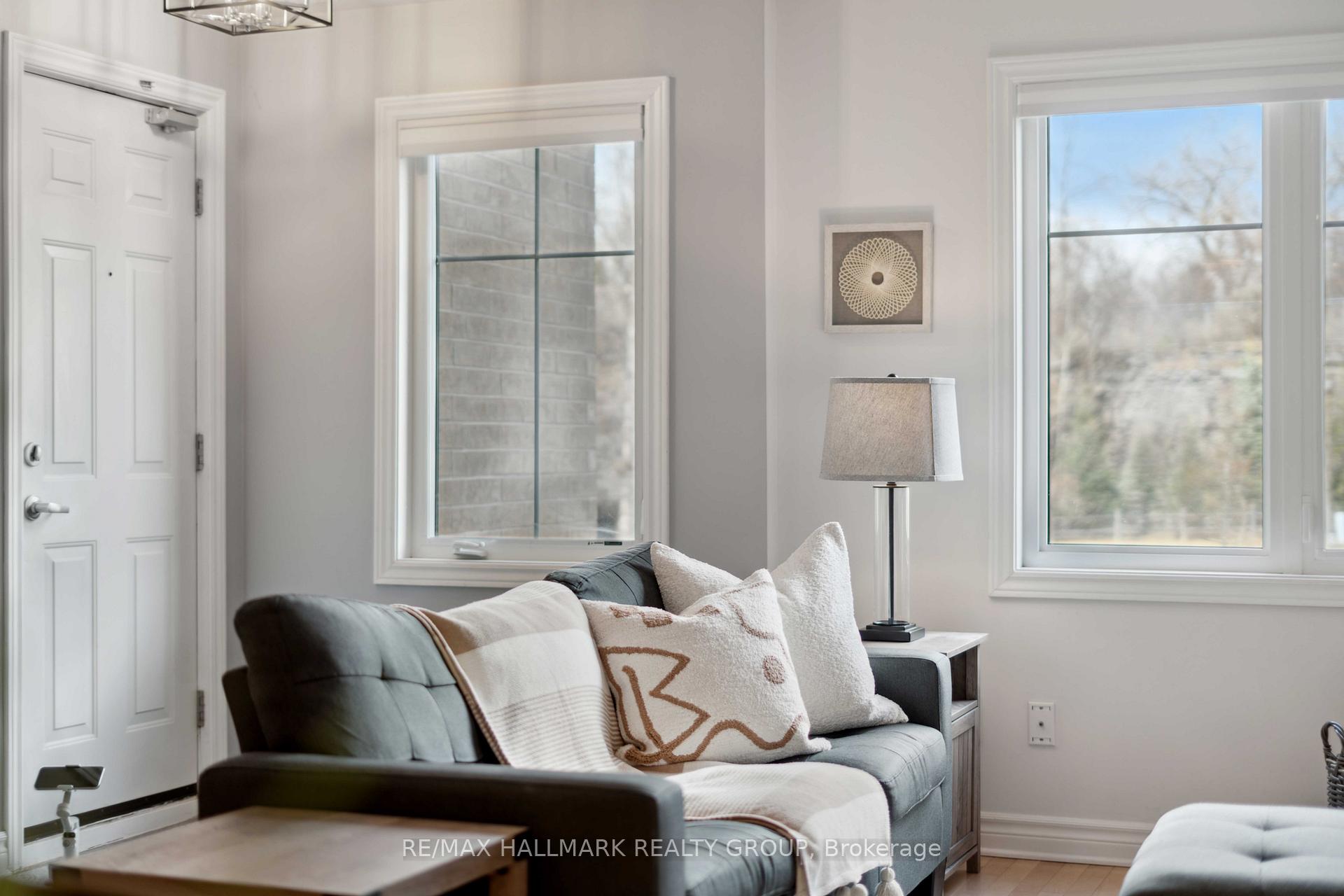 Photo 14 of 293A Titanium Private, Ottawa, Convent Glen North — HOMEH