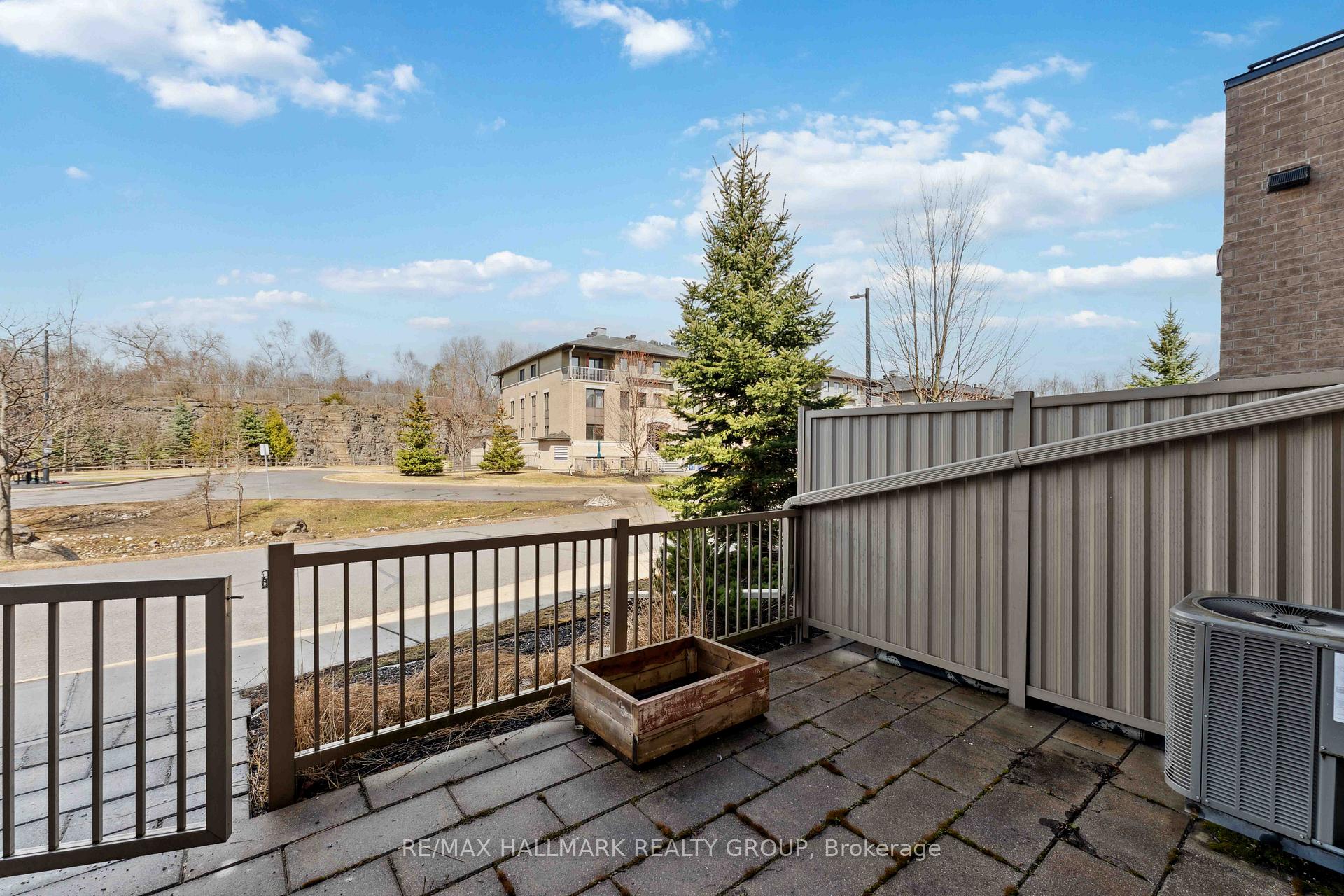 Photo 25 of 293A Titanium Private, Ottawa, Convent Glen North — HOMEH