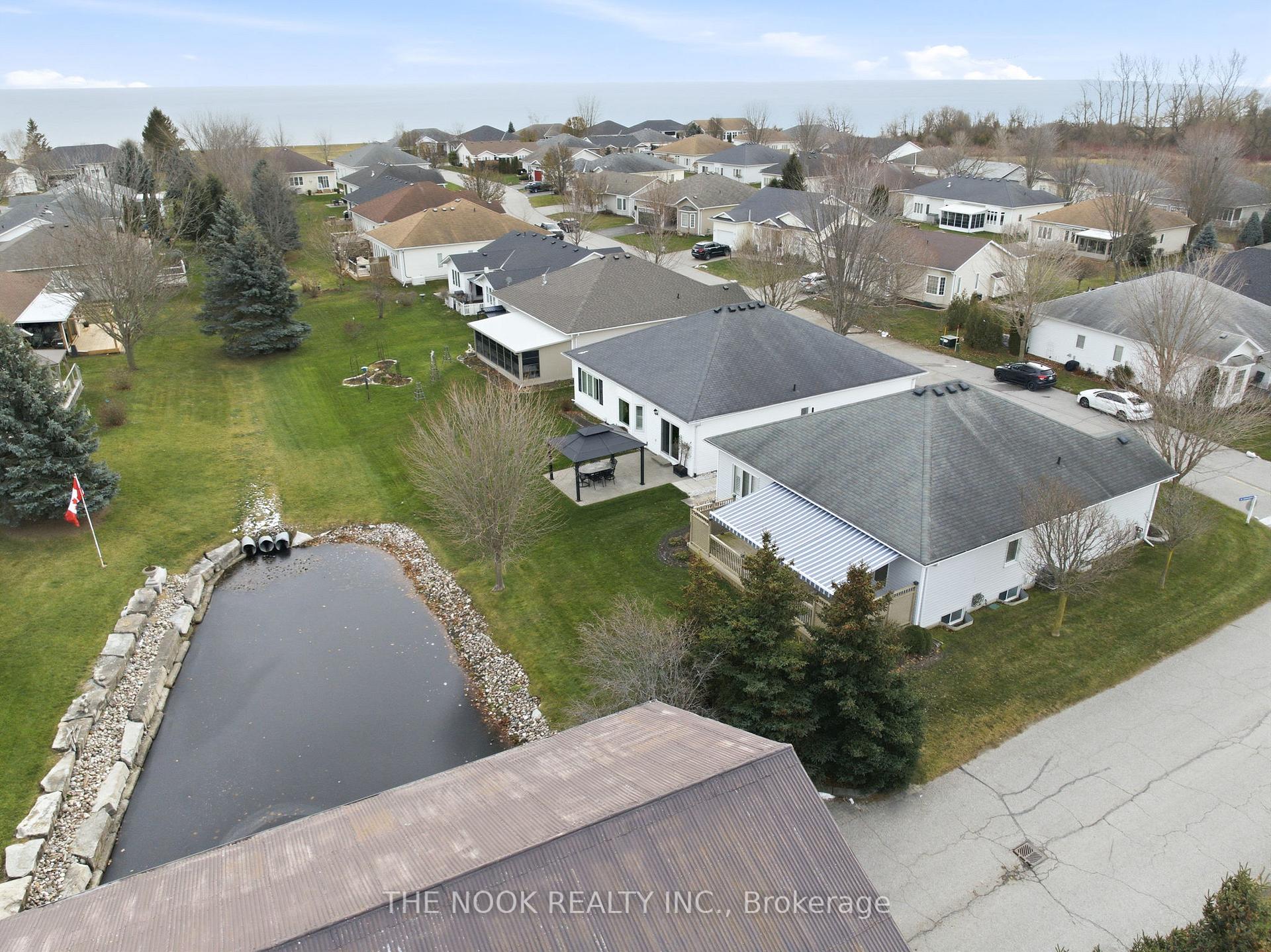 Photo 2 of 19 Heatherlea Drive, Clarington, Bowmanville — HOMEH