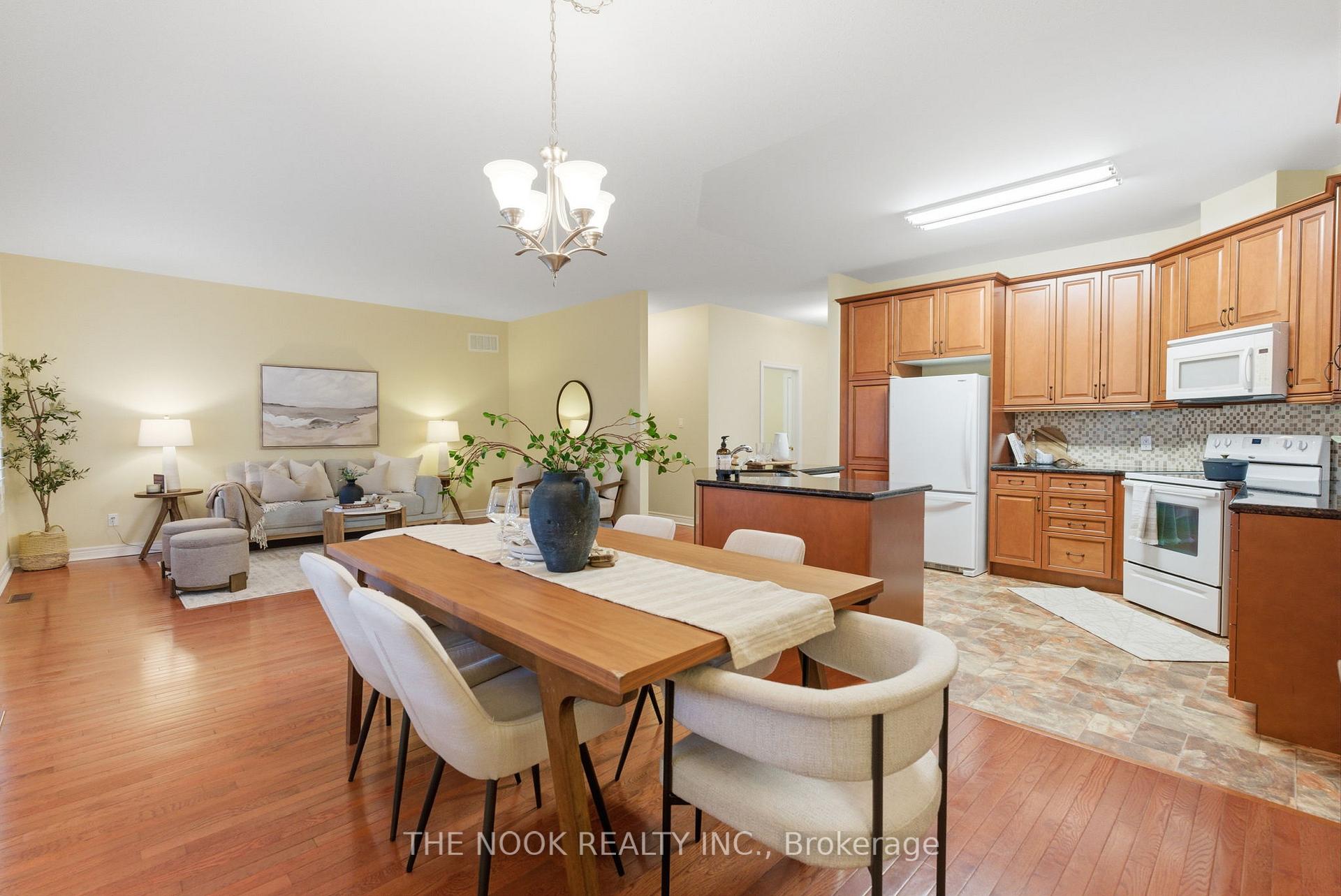 Photo 17 of 19 Heatherlea Drive, Clarington, Bowmanville — HOMEH