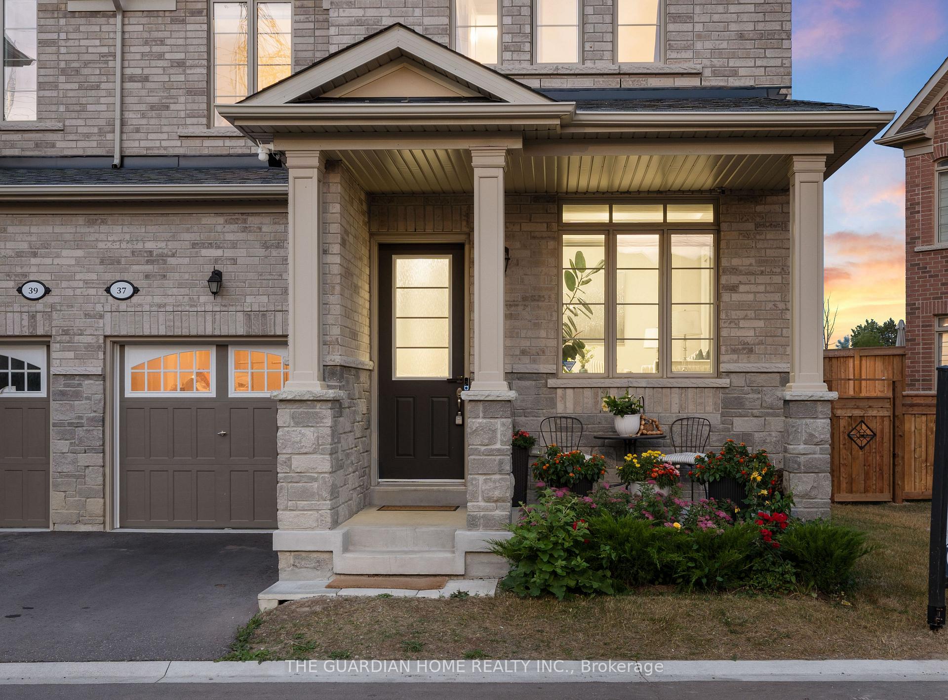 Photo 5 of 37 Hickling Lane, Ajax, Northwest Ajax — HOMEH