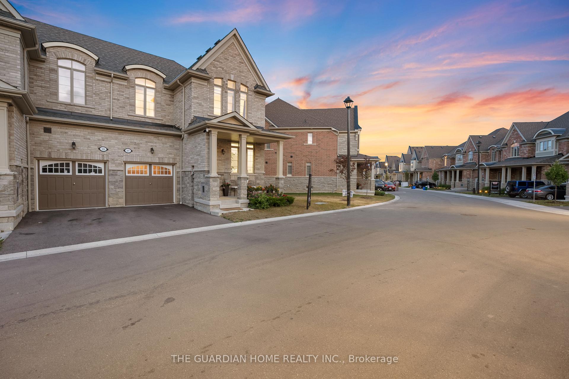 Photo 4 of 37 Hickling Lane, Ajax, Northwest Ajax — HOMEH
