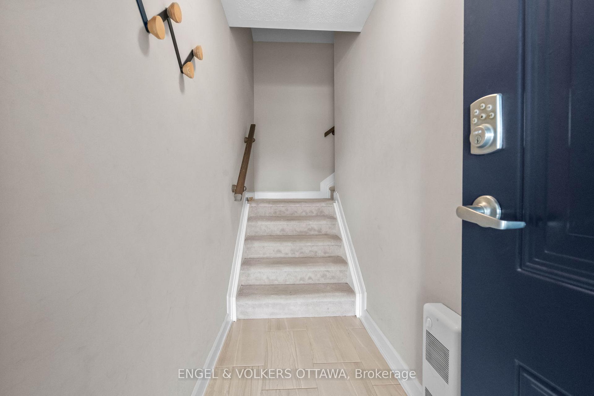 Photo 5 of 62 Affinity Private, Ottawa, Barrhaven - Heritage Park — HOMEH