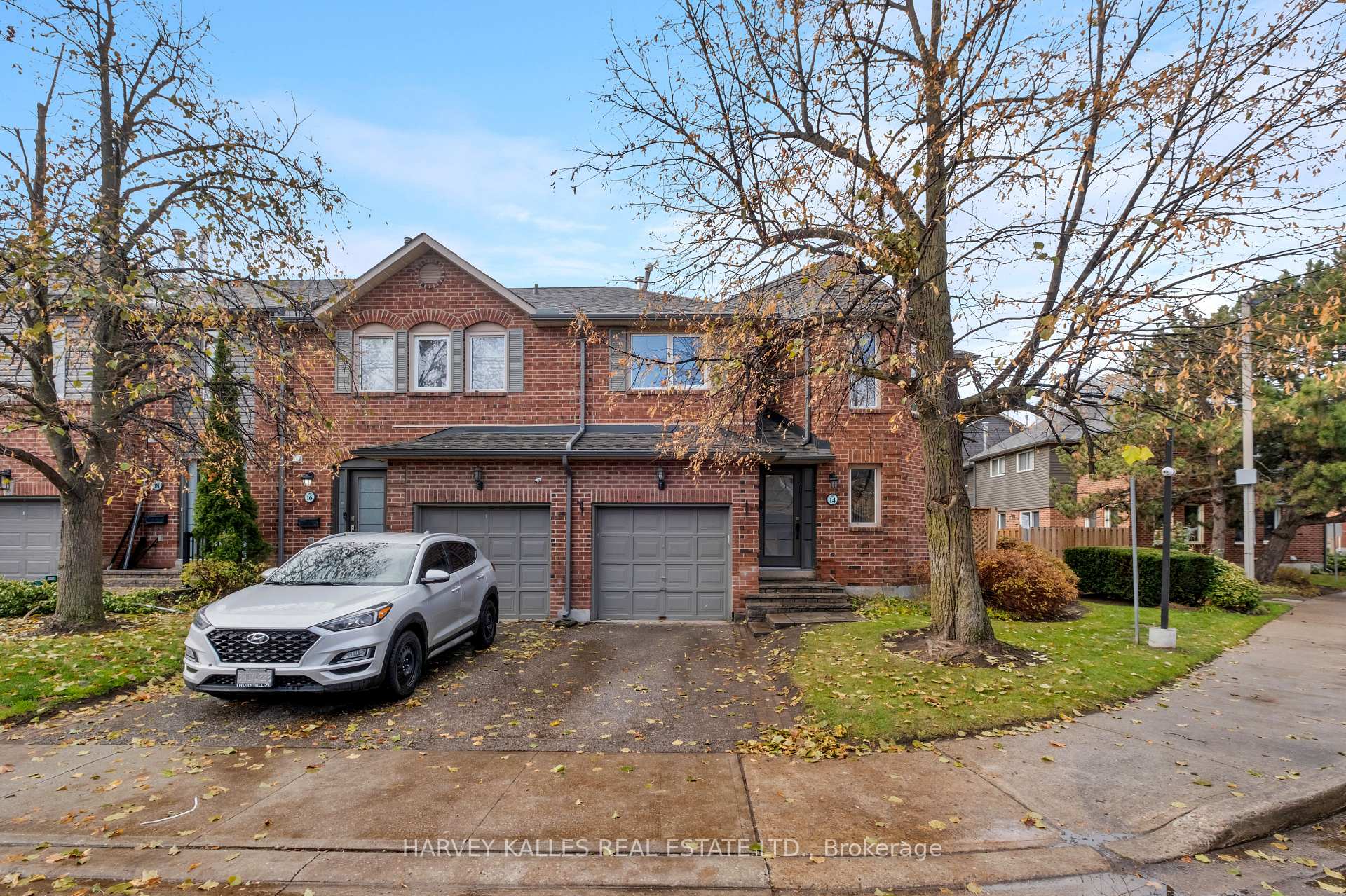 Photo 1 of 14 Beaumont Place, Vaughan, Uplands — HOMEH