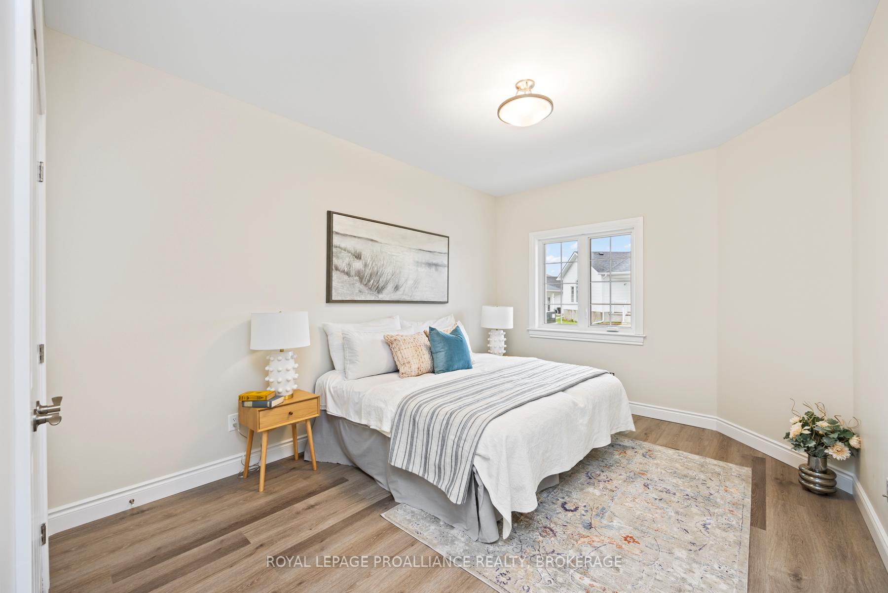 Photo 13 of 4 Lowry Place, Loyalist, Amherstview — HOMEH