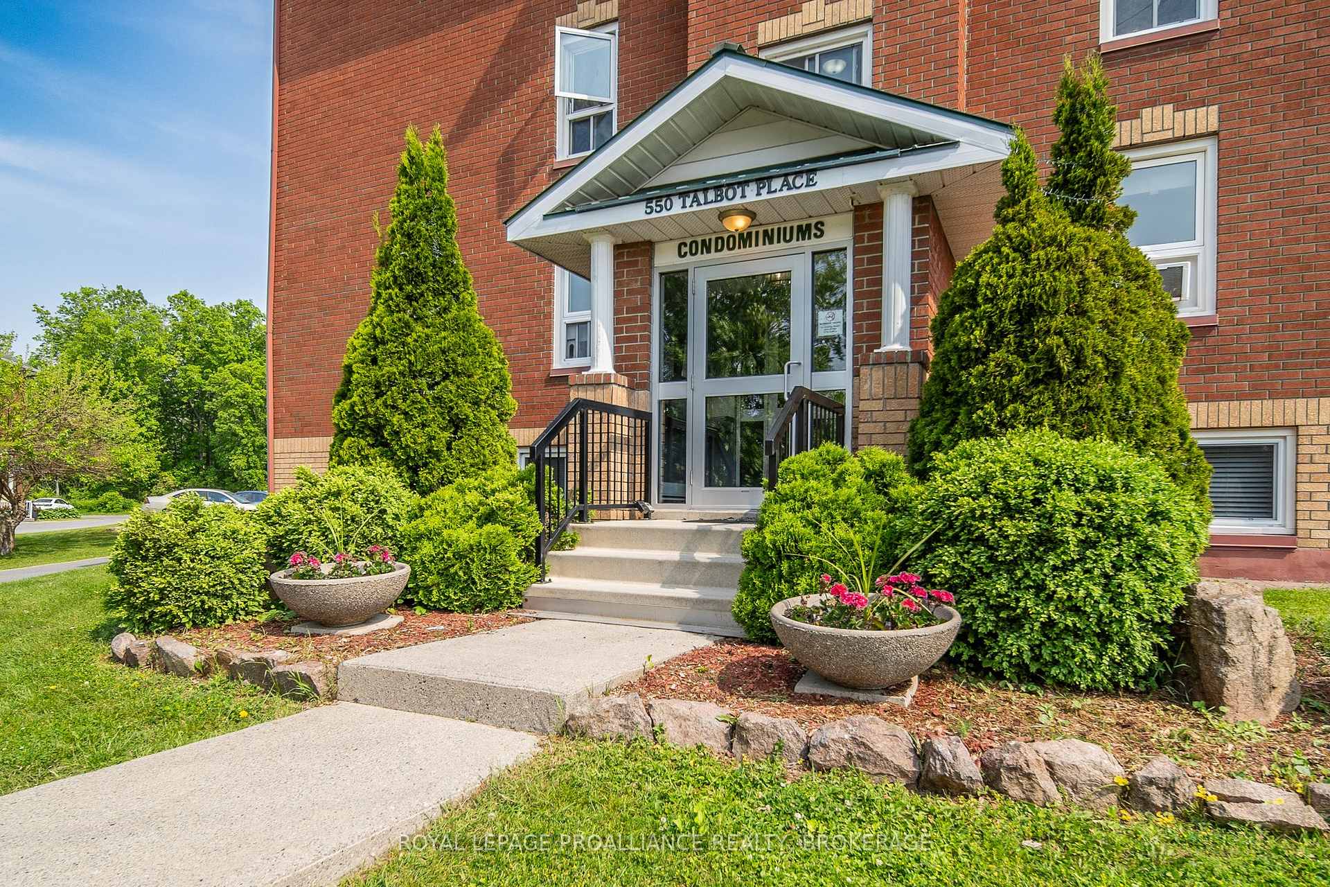Photo 1 of Unit 405, 550 Talbot Place, Gananoque — HOMEH