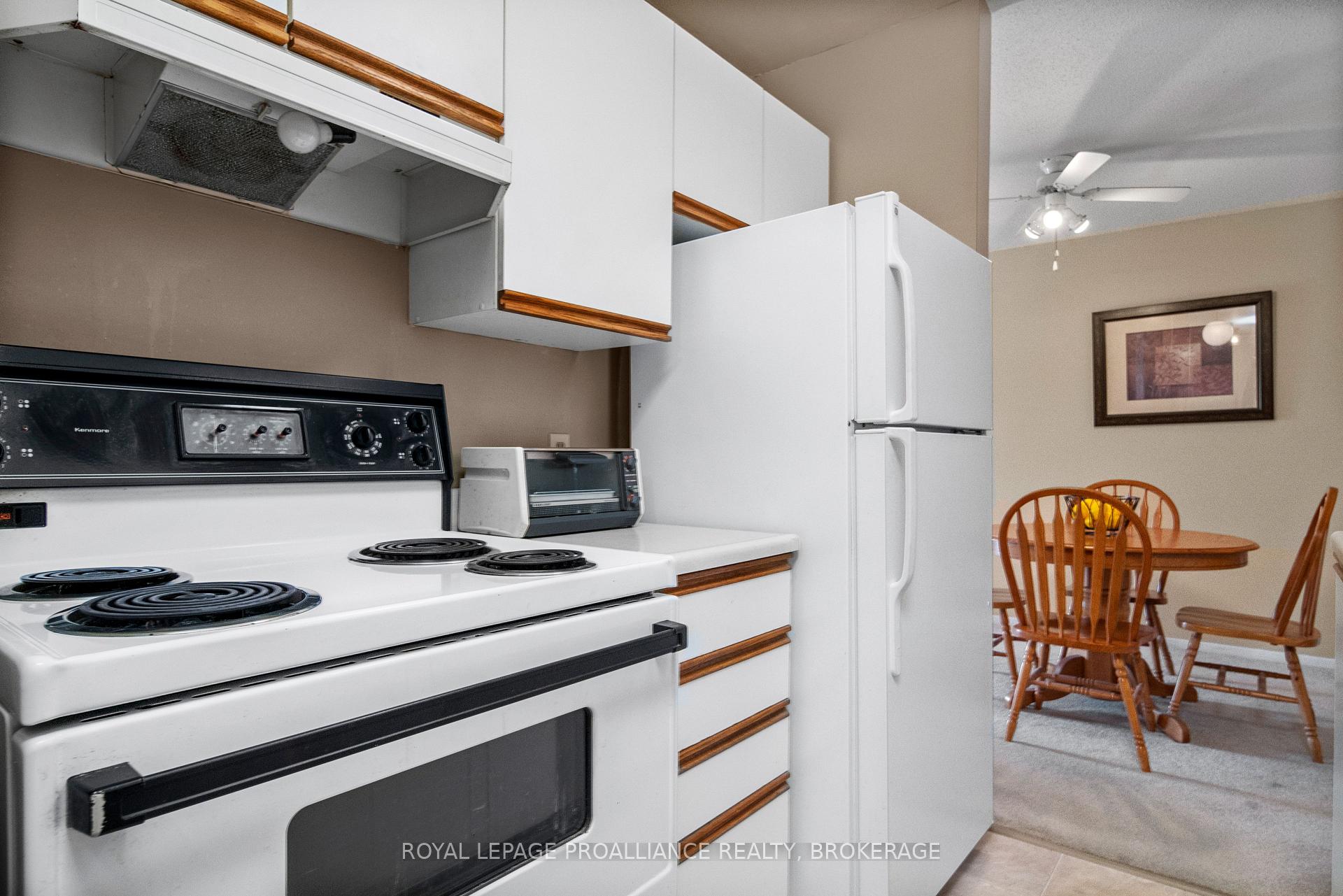 Photo 6 of Unit 405, 550 Talbot Place, Gananoque — HOMEH