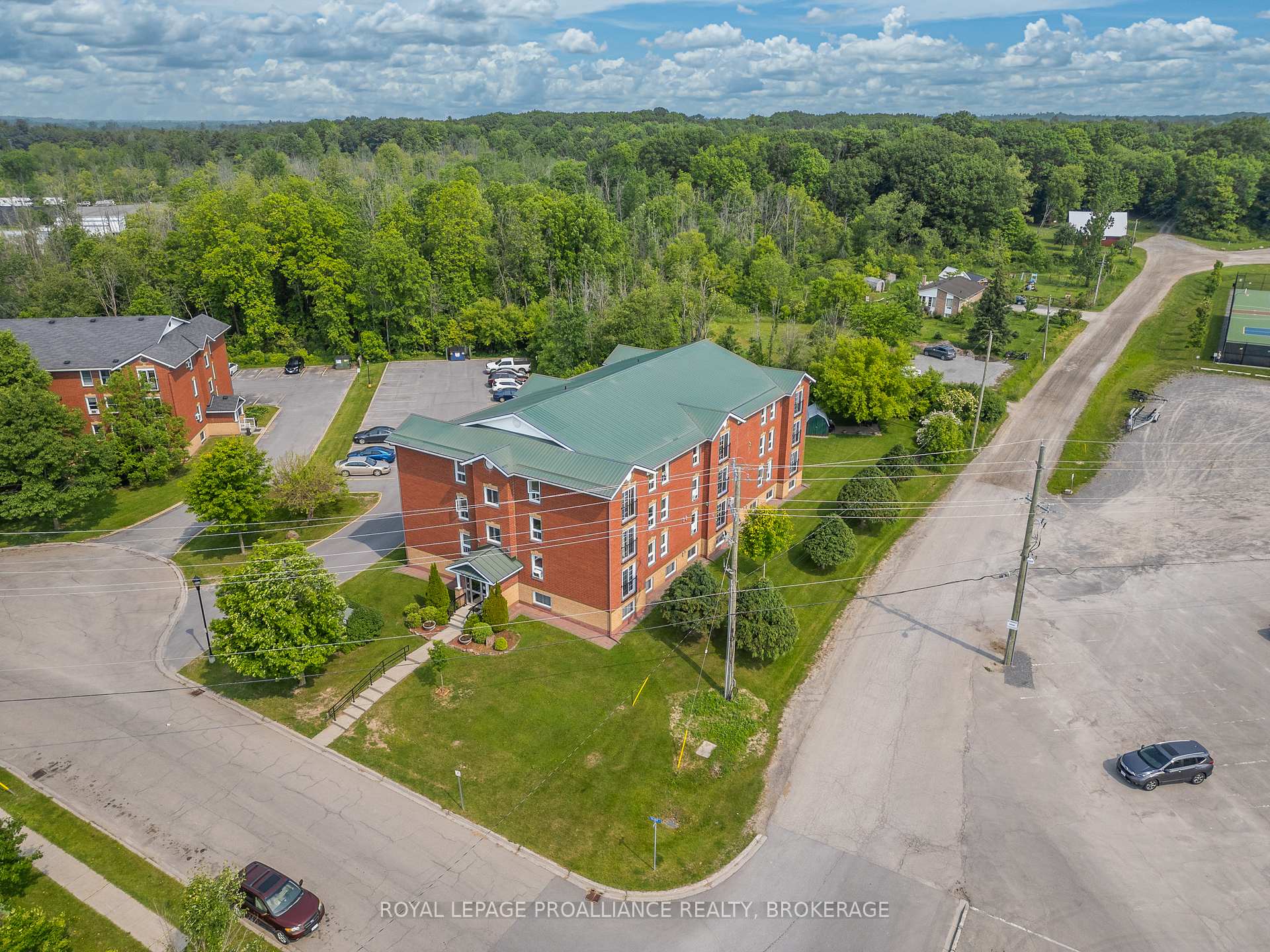 Photo 26 of Unit 405, 550 Talbot Place, Gananoque — HOMEH