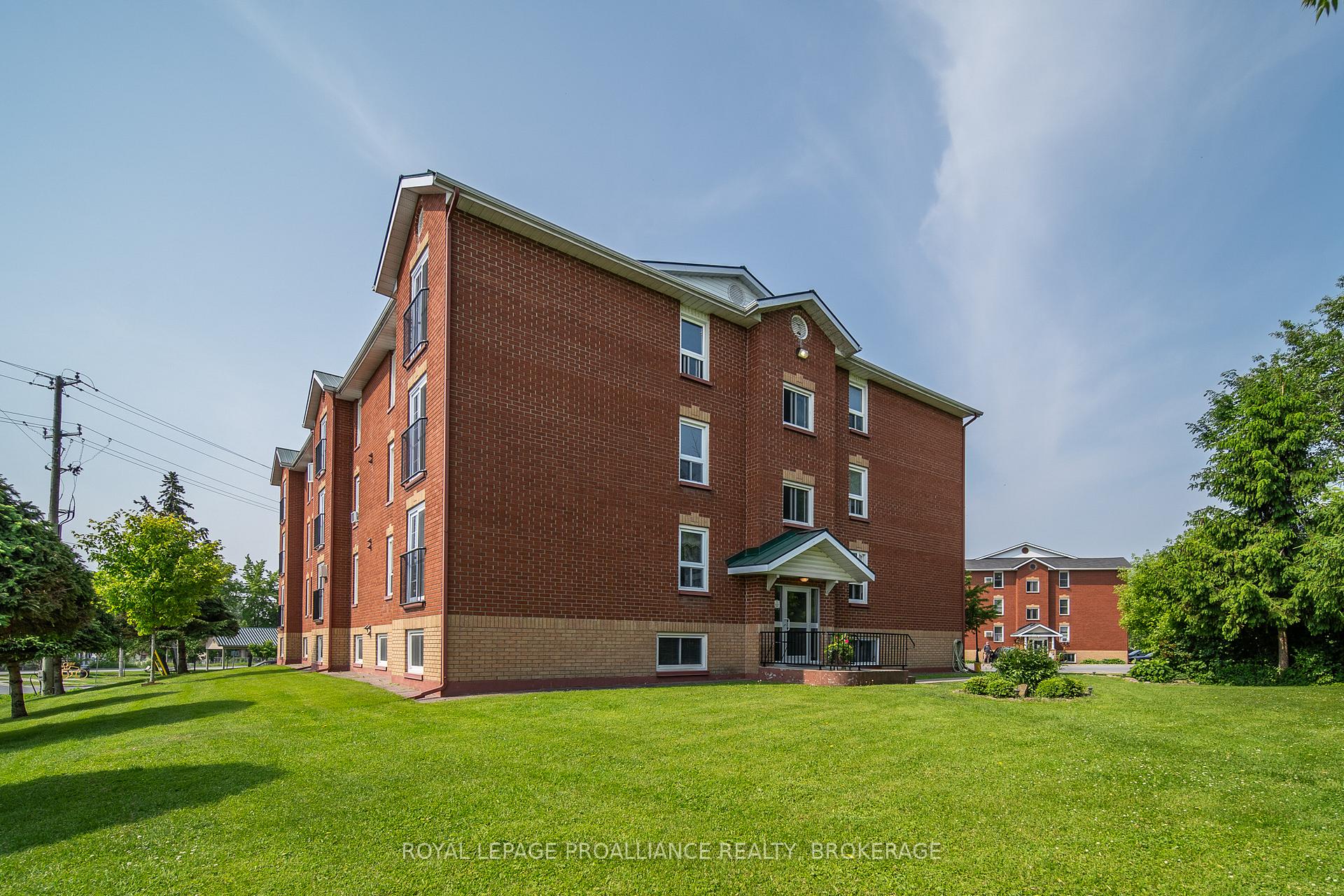Photo 35 of Unit 405, 550 Talbot Place, Gananoque — HOMEH