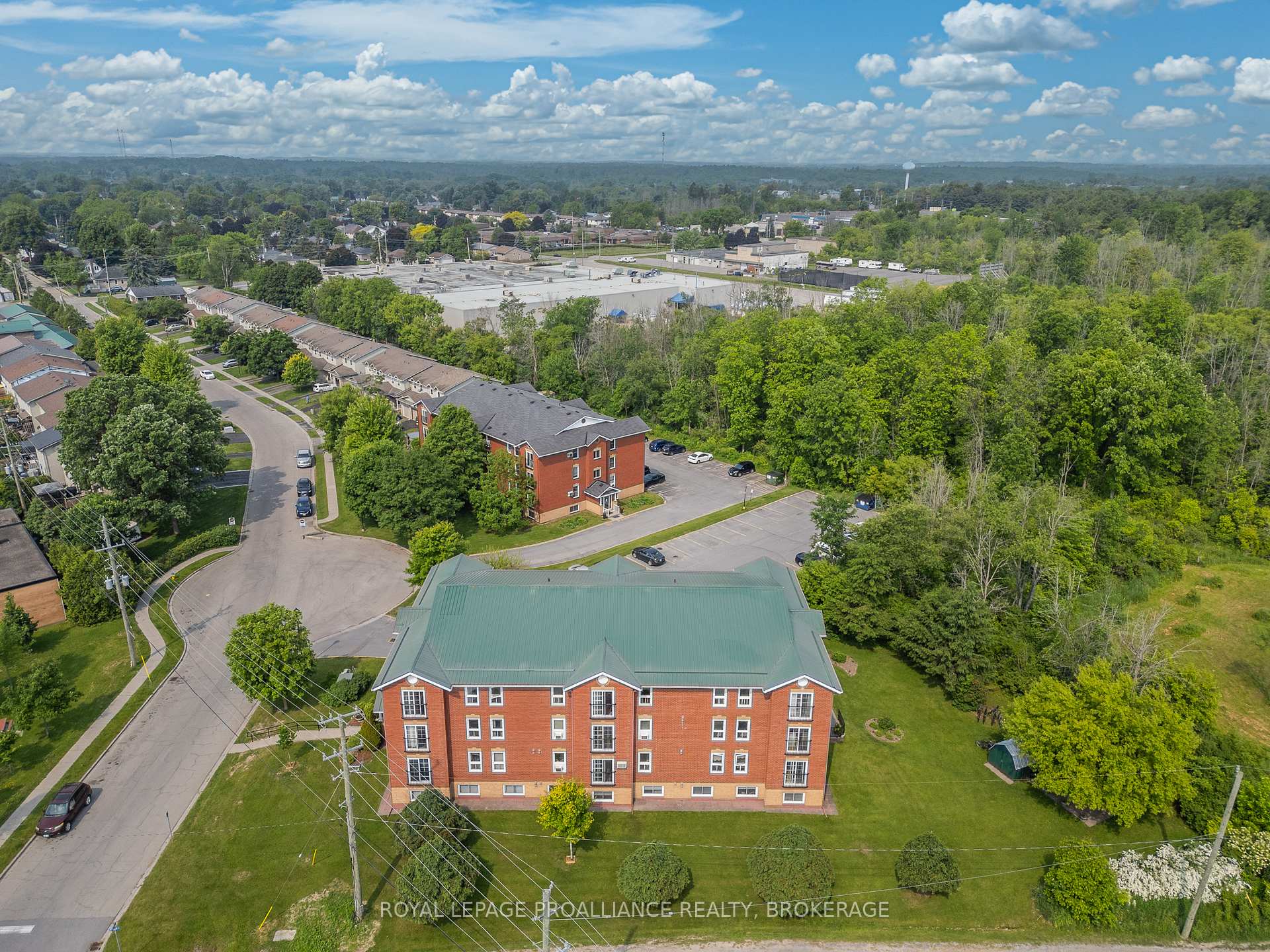 Photo 39 of Unit 405, 550 Talbot Place, Gananoque — HOMEH