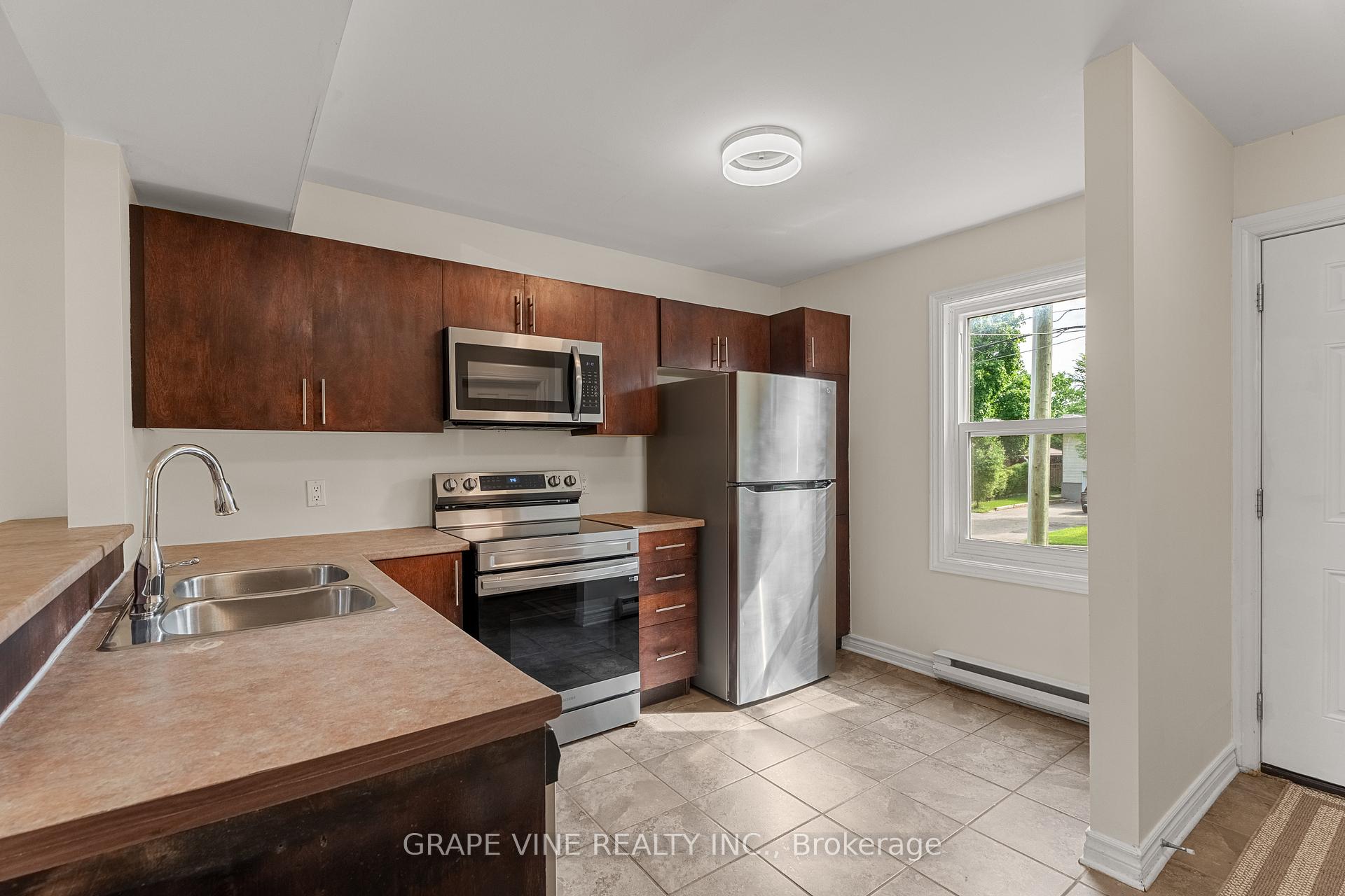 Photo 4 of Unit 72, 1250 Mcwatters Road, Ottawa, Queensway Terrace South/Ridgeview — HOMEH