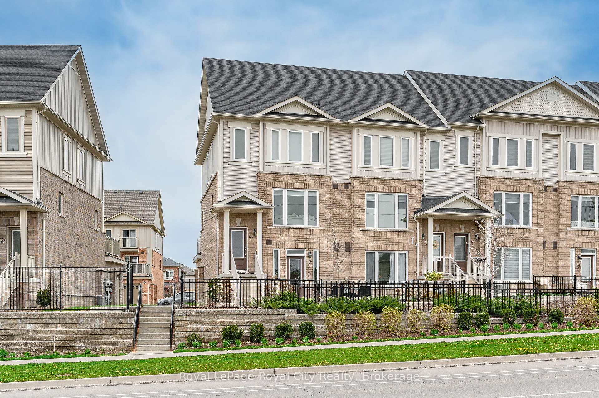 Photo 1 of Unit 2, 126 Watson Parkway N, Guelph, Grange Road — HOMEH