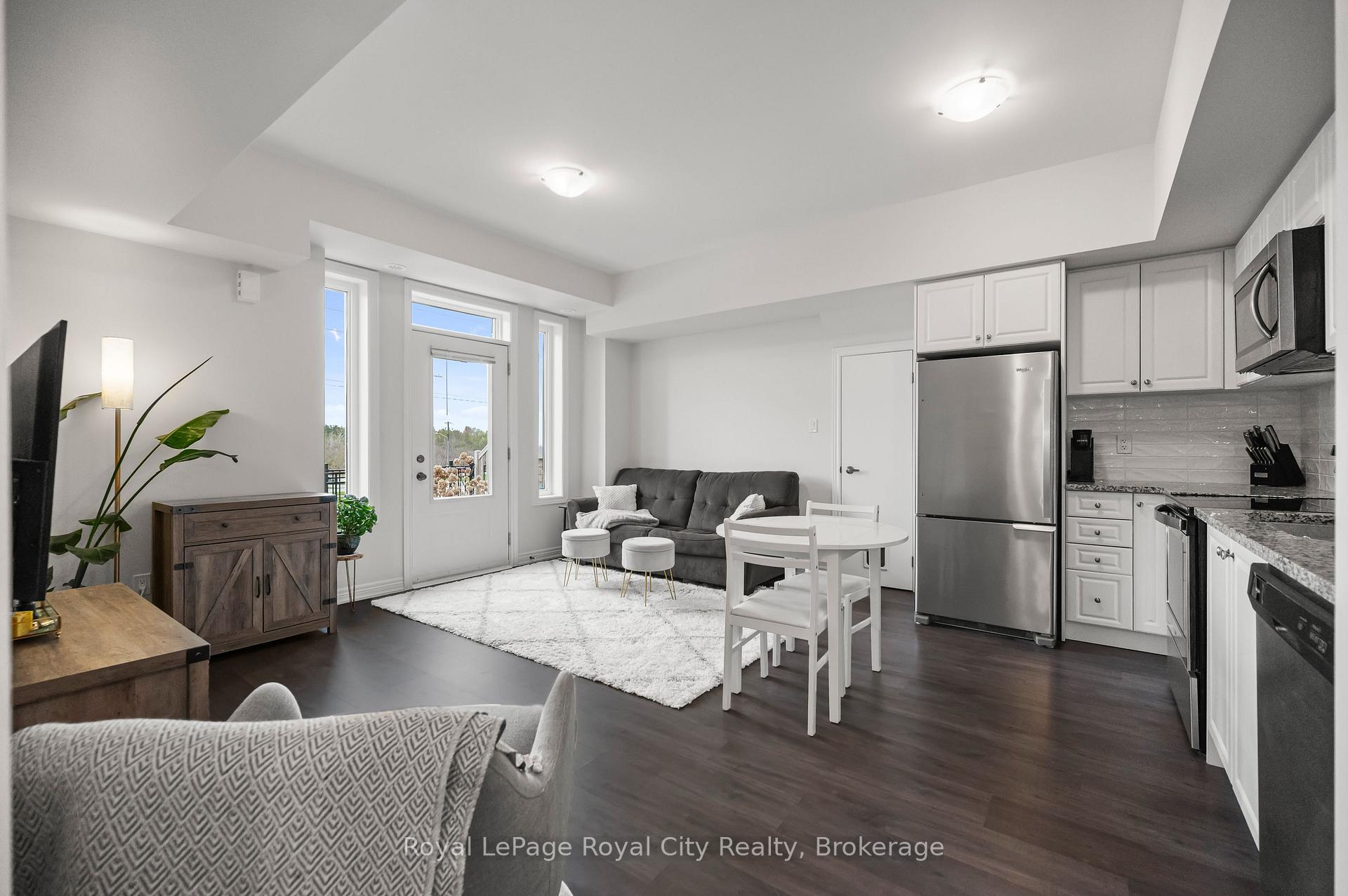Photo 8 of Unit 2, 126 Watson Parkway N, Guelph, Grange Road — HOMEH