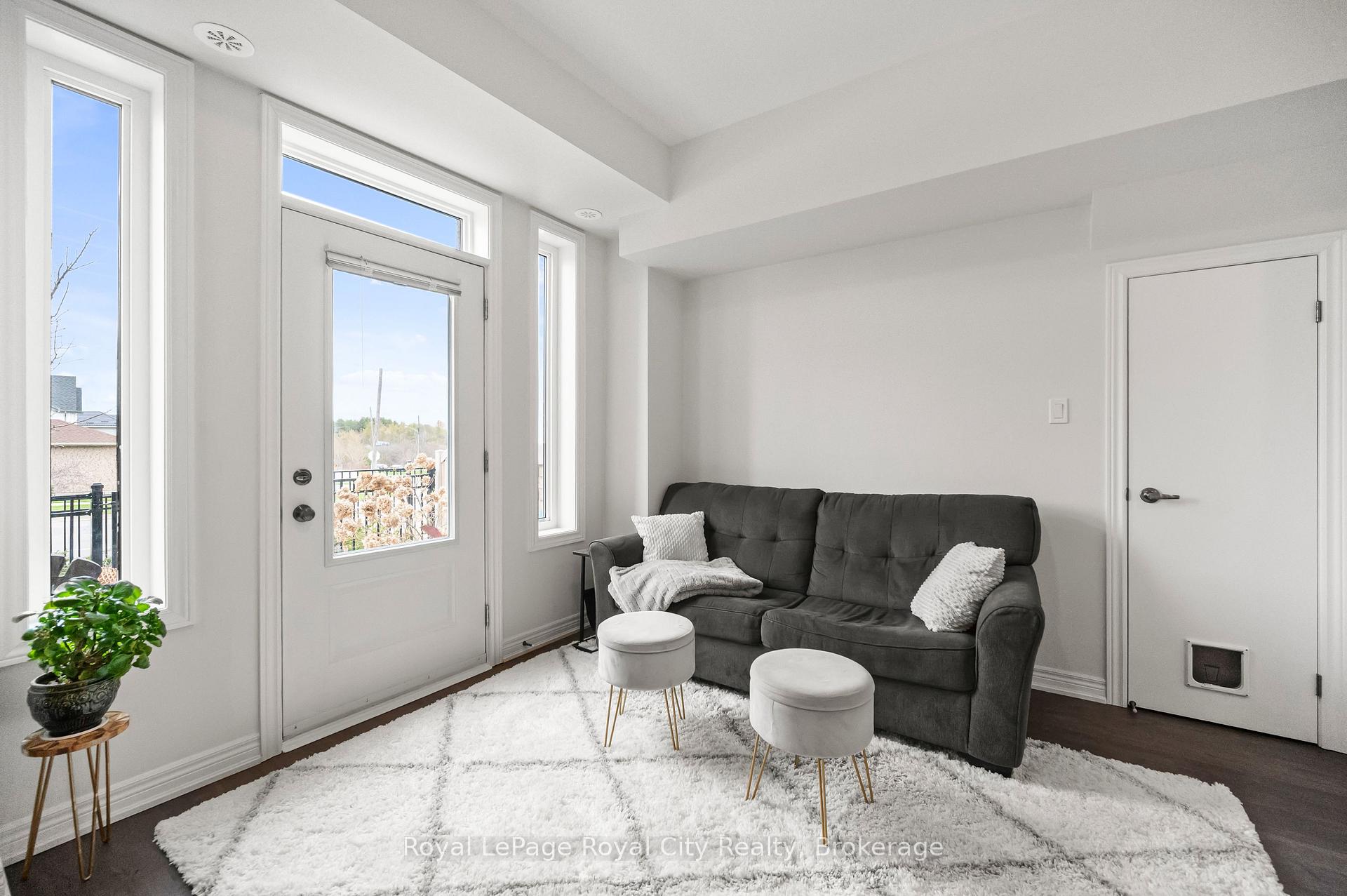 Photo 9 of Unit 2, 126 Watson Parkway N, Guelph, Grange Road — HOMEH