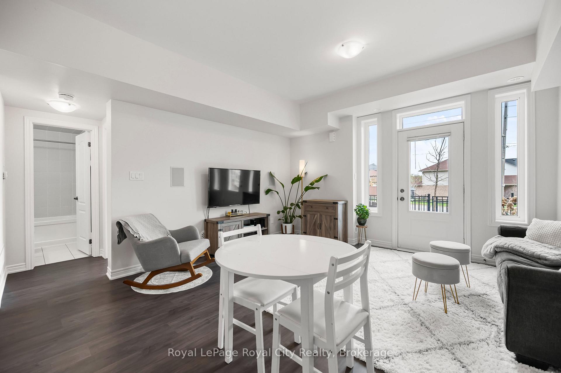 Photo 17 of Unit 2, 126 Watson Parkway N, Guelph, Grange Road — HOMEH