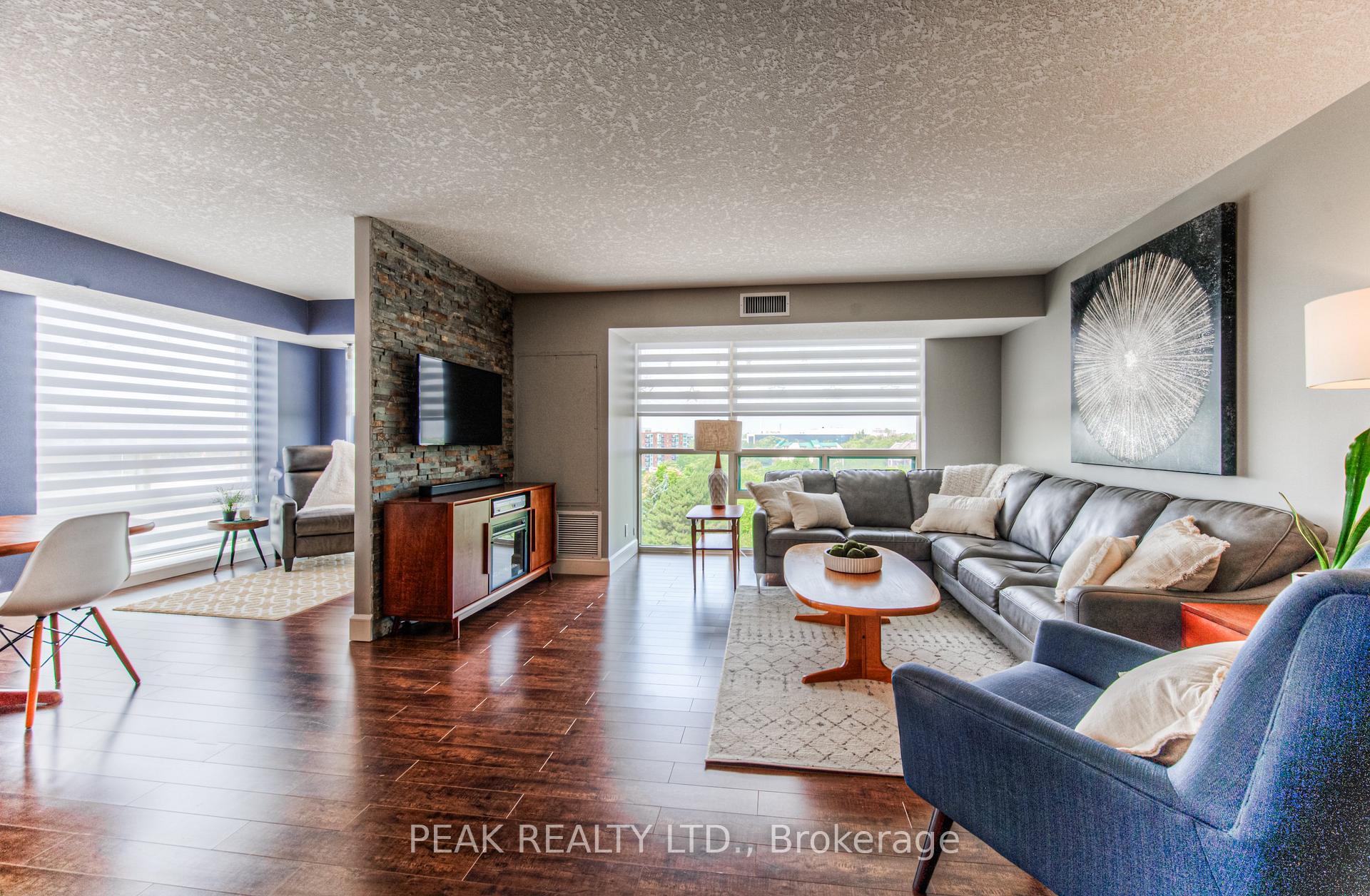 Photo 4 of Unit 811, 55 Blue Springs Drive, Waterloo — HOMEH