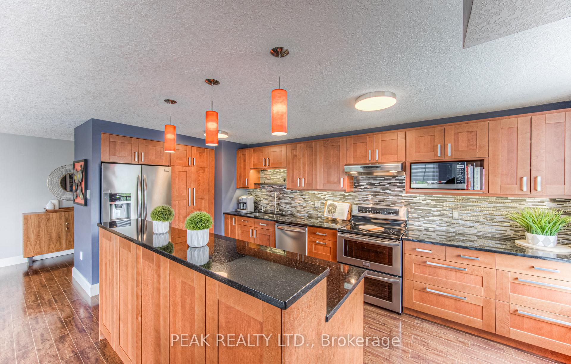 Photo 16 of Unit 811, 55 Blue Springs Drive, Waterloo — HOMEH