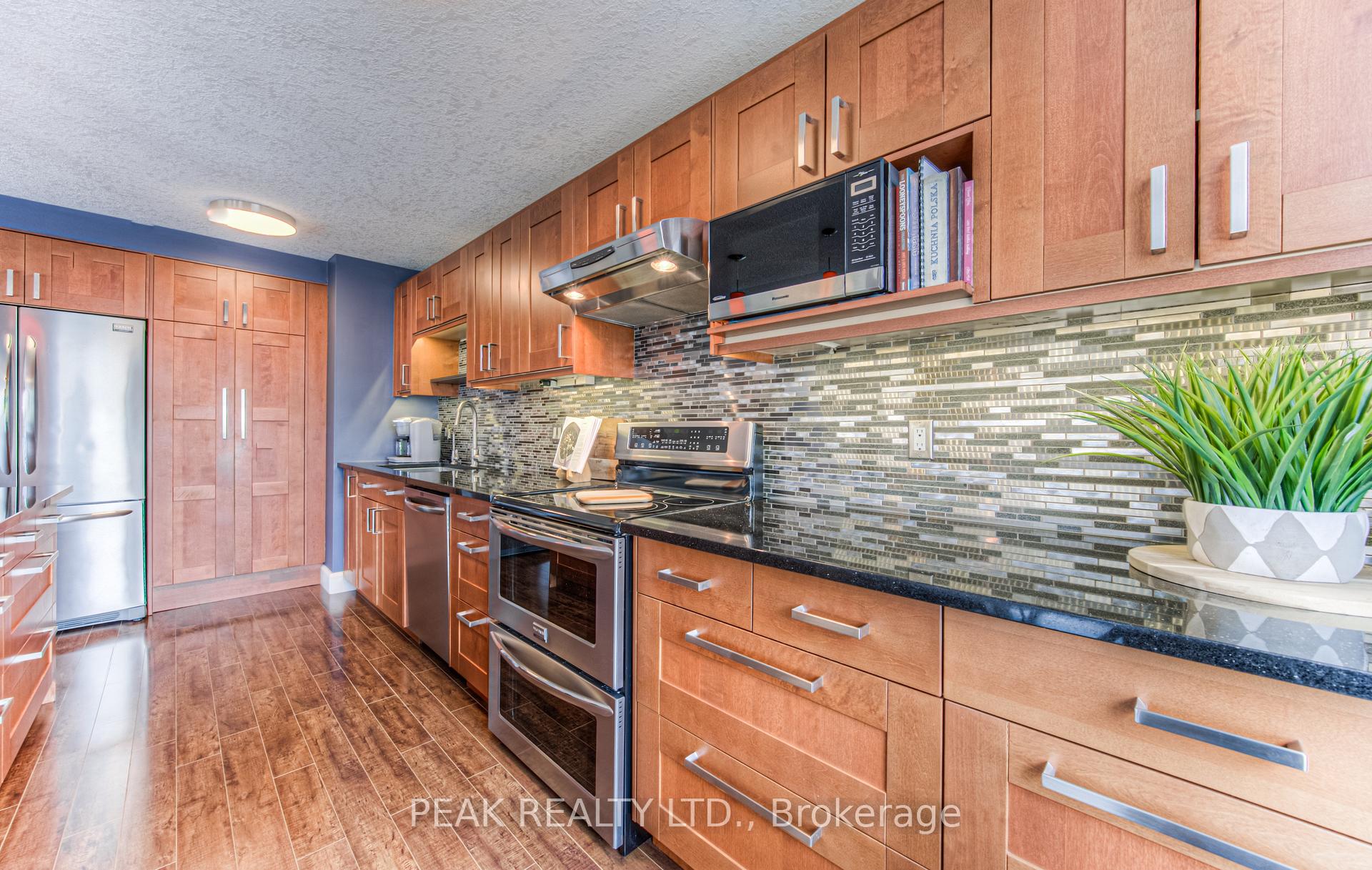 Photo 19 of Unit 811, 55 Blue Springs Drive, Waterloo — HOMEH