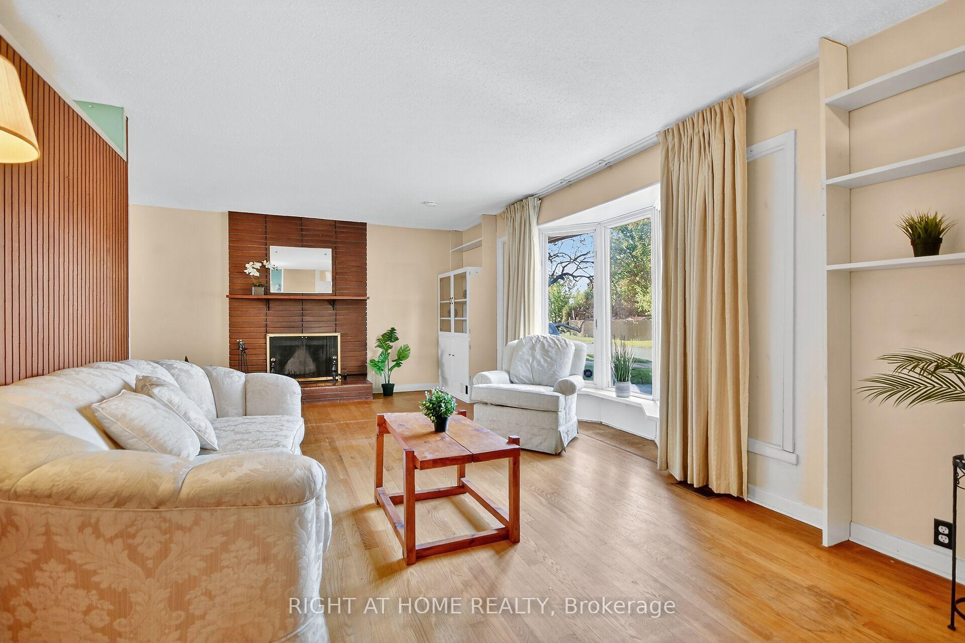 Photo 5 of 6 Higwood Drive, Ottawa, Borden Farm/Stewart Farm/Carleton Heights/Parkwood Hills — HOMEH