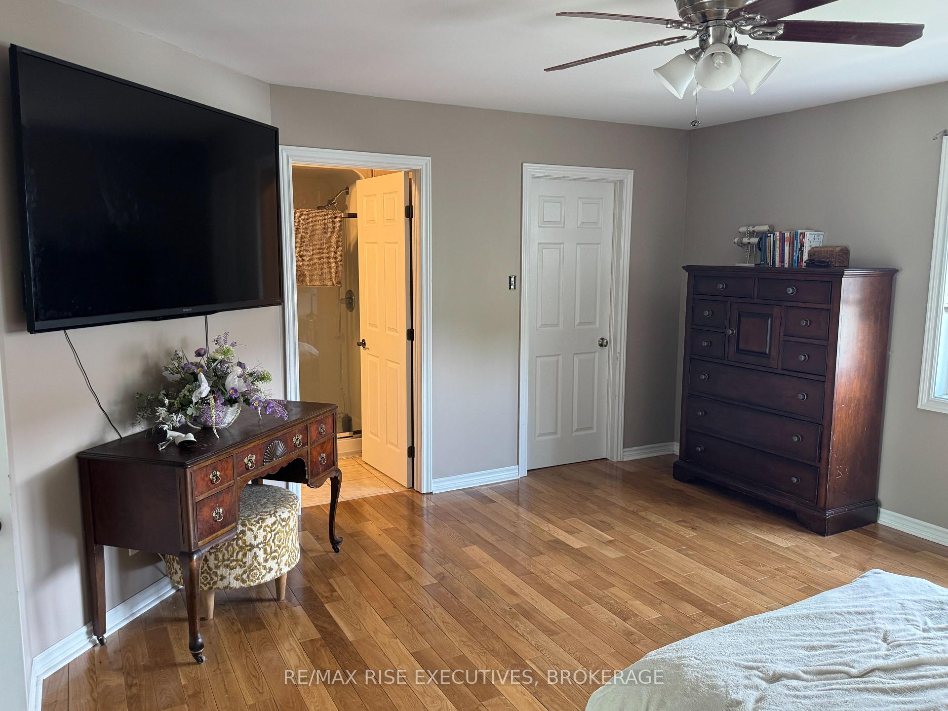 Photo 9 of 211 Oak Street, Gananoque — HOMEH