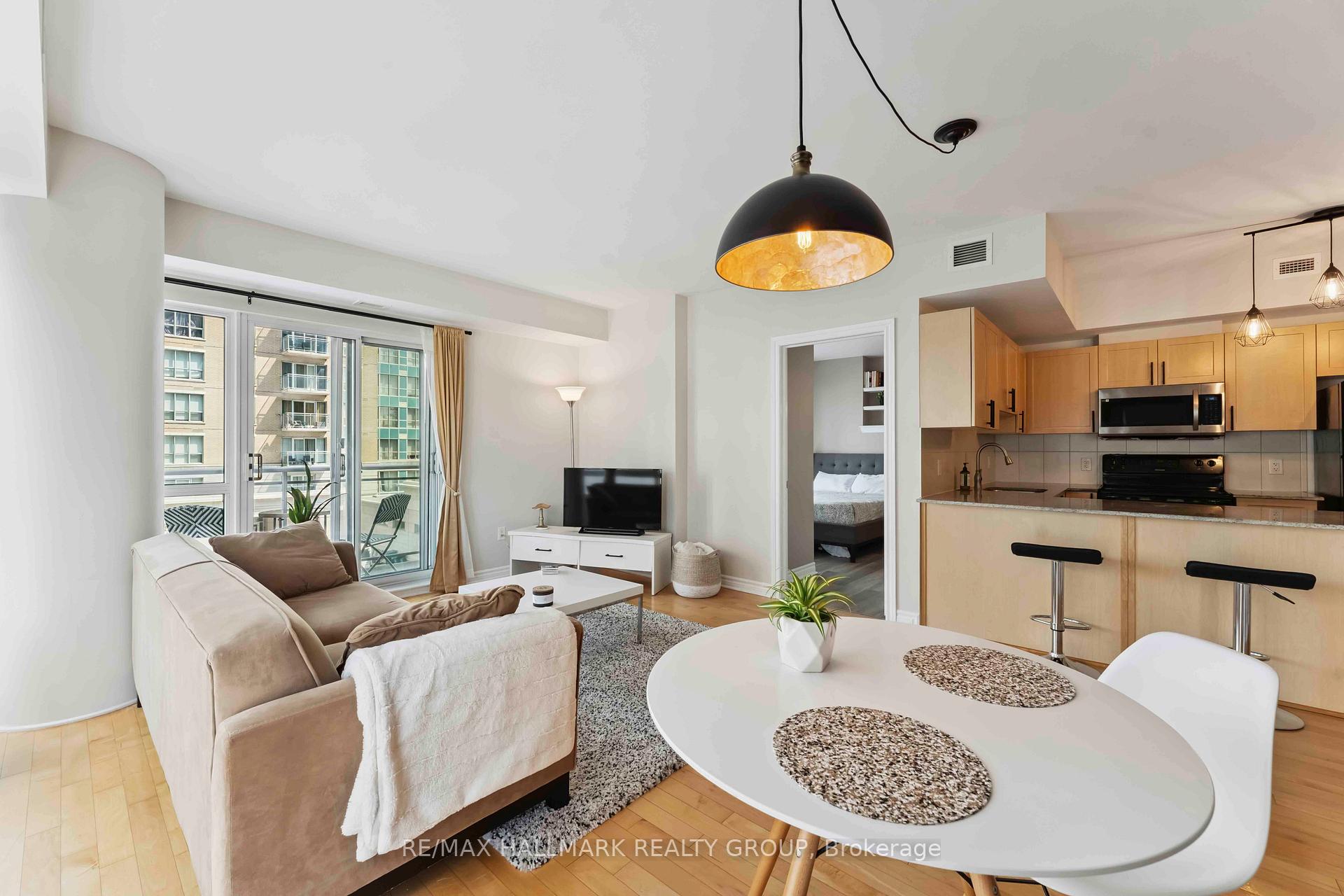 Photo 9 of Unit 304, 70 Landry Street, Ottawa, Vanier — HOMEH