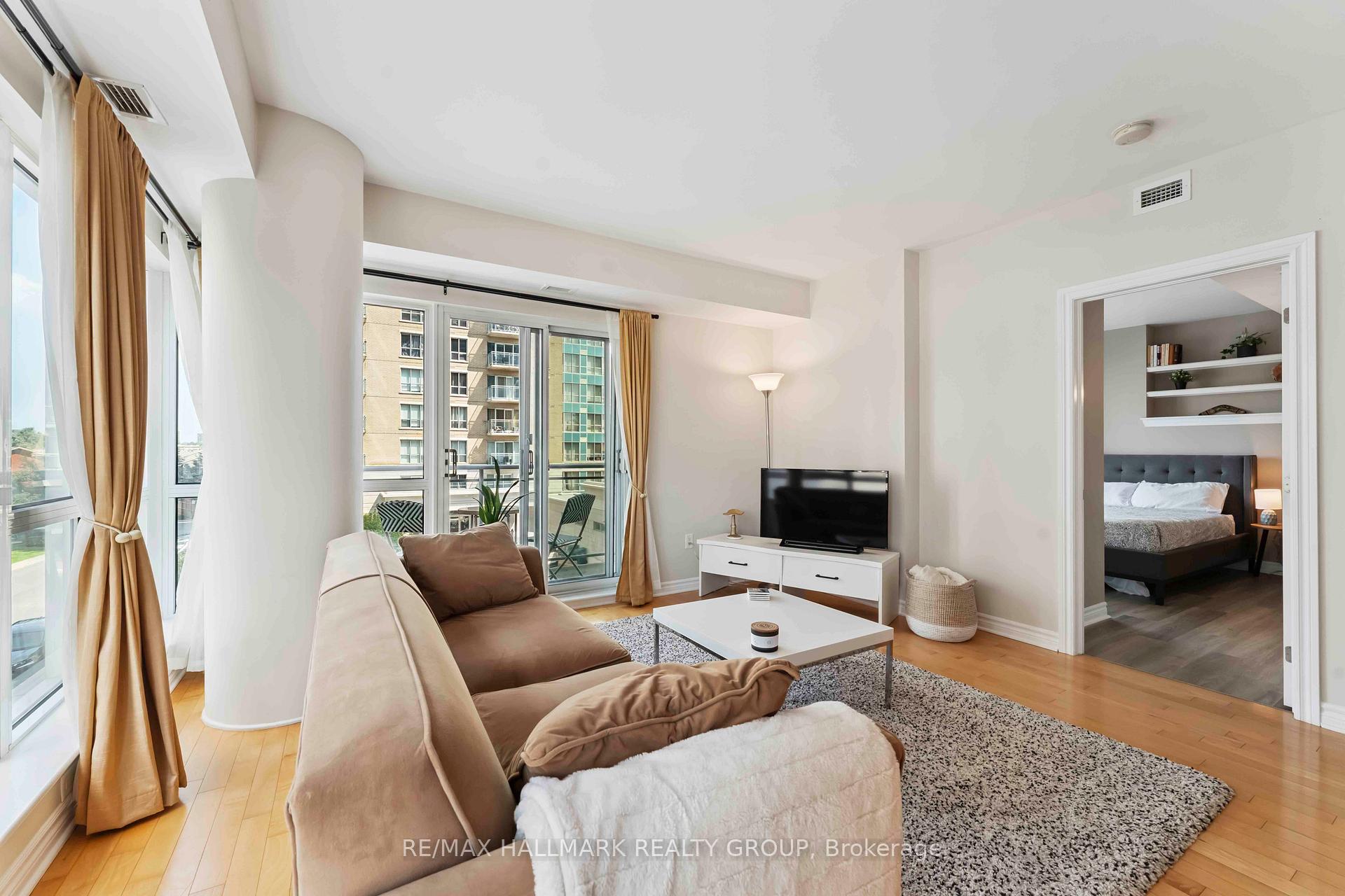 Photo 10 of Unit 304, 70 Landry Street, Ottawa, Vanier — HOMEH