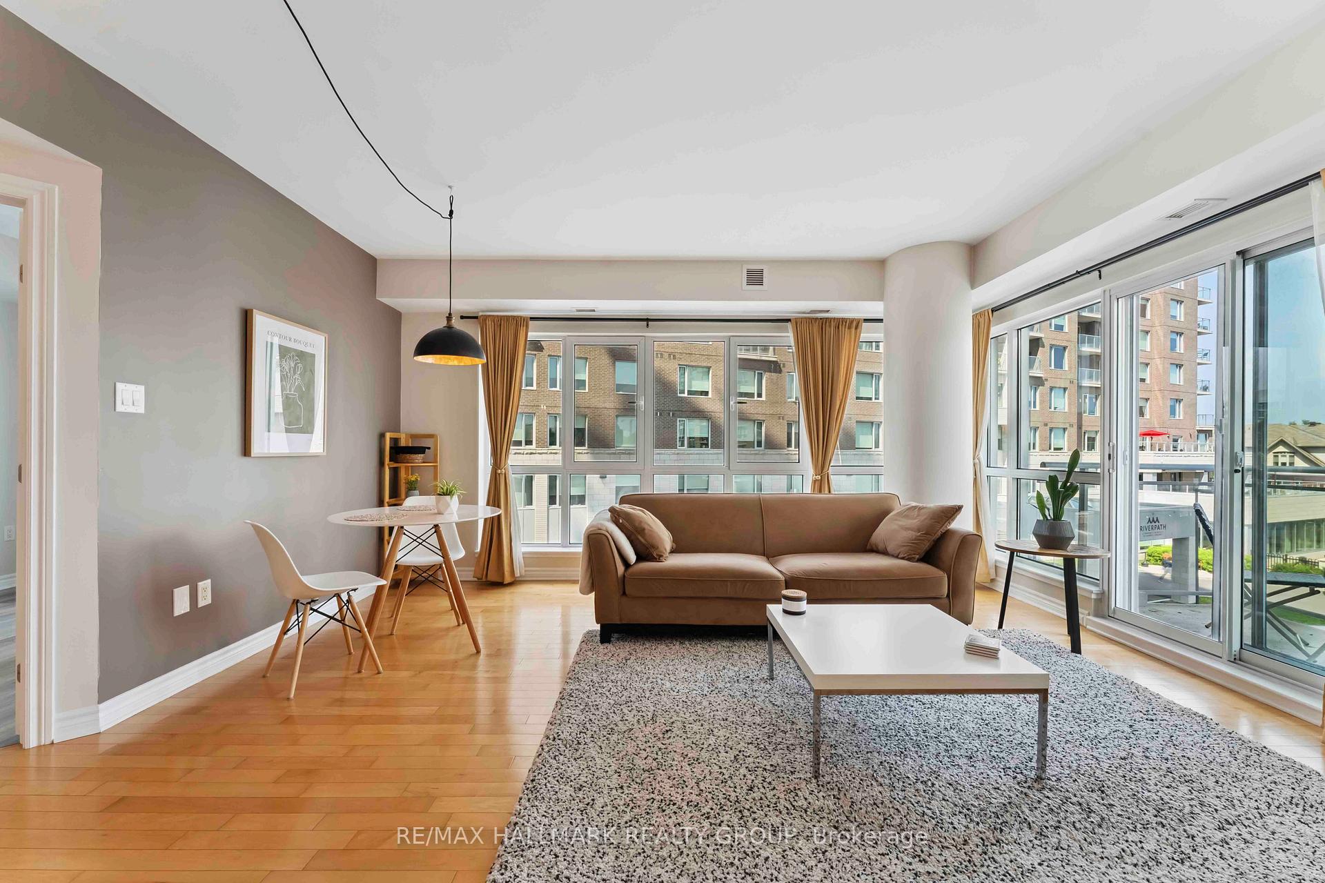 Photo 12 of Unit 304, 70 Landry Street, Ottawa, Vanier — HOMEH