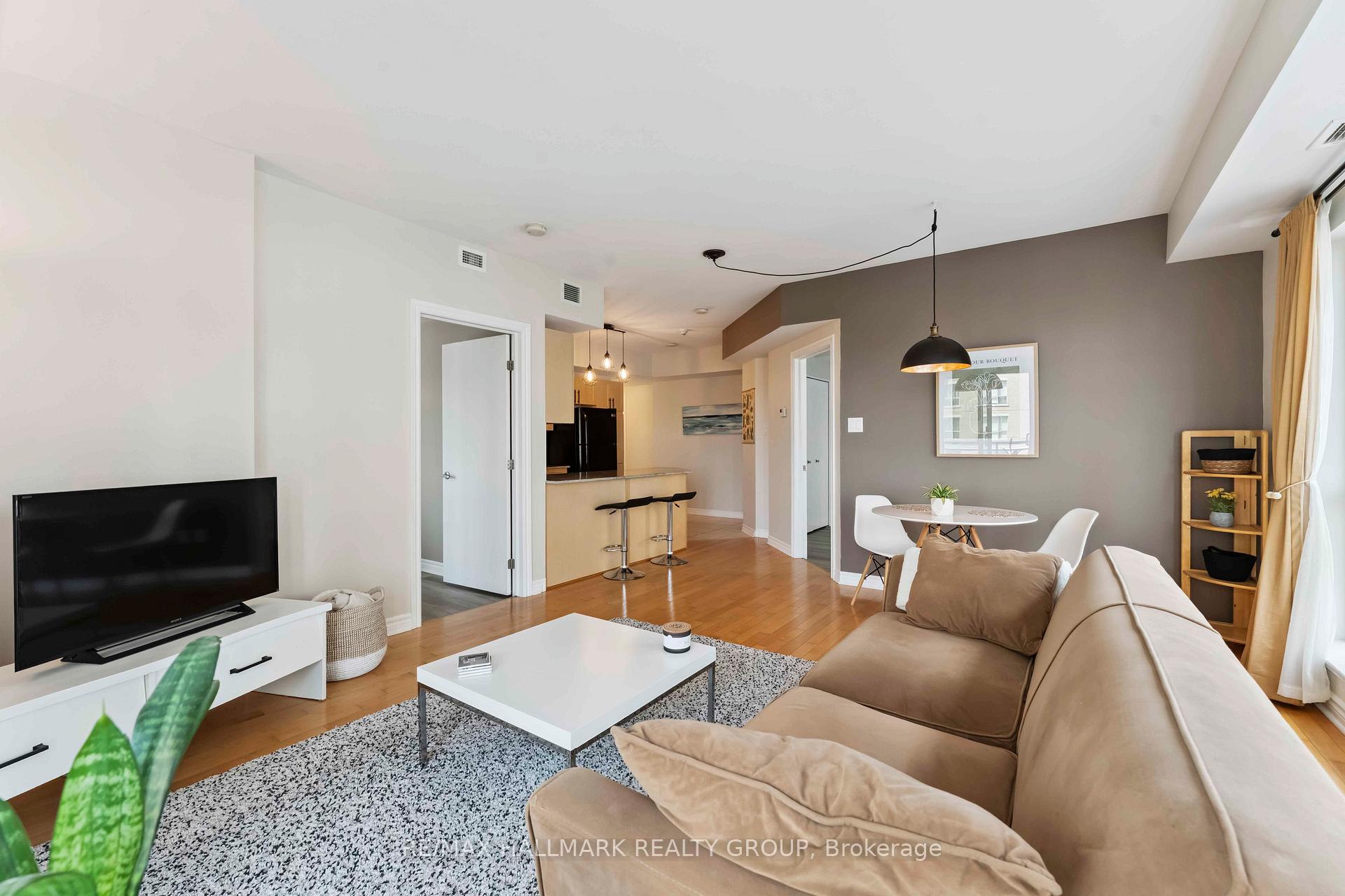 Photo 15 of Unit 304, 70 Landry Street, Ottawa, Vanier — HOMEH