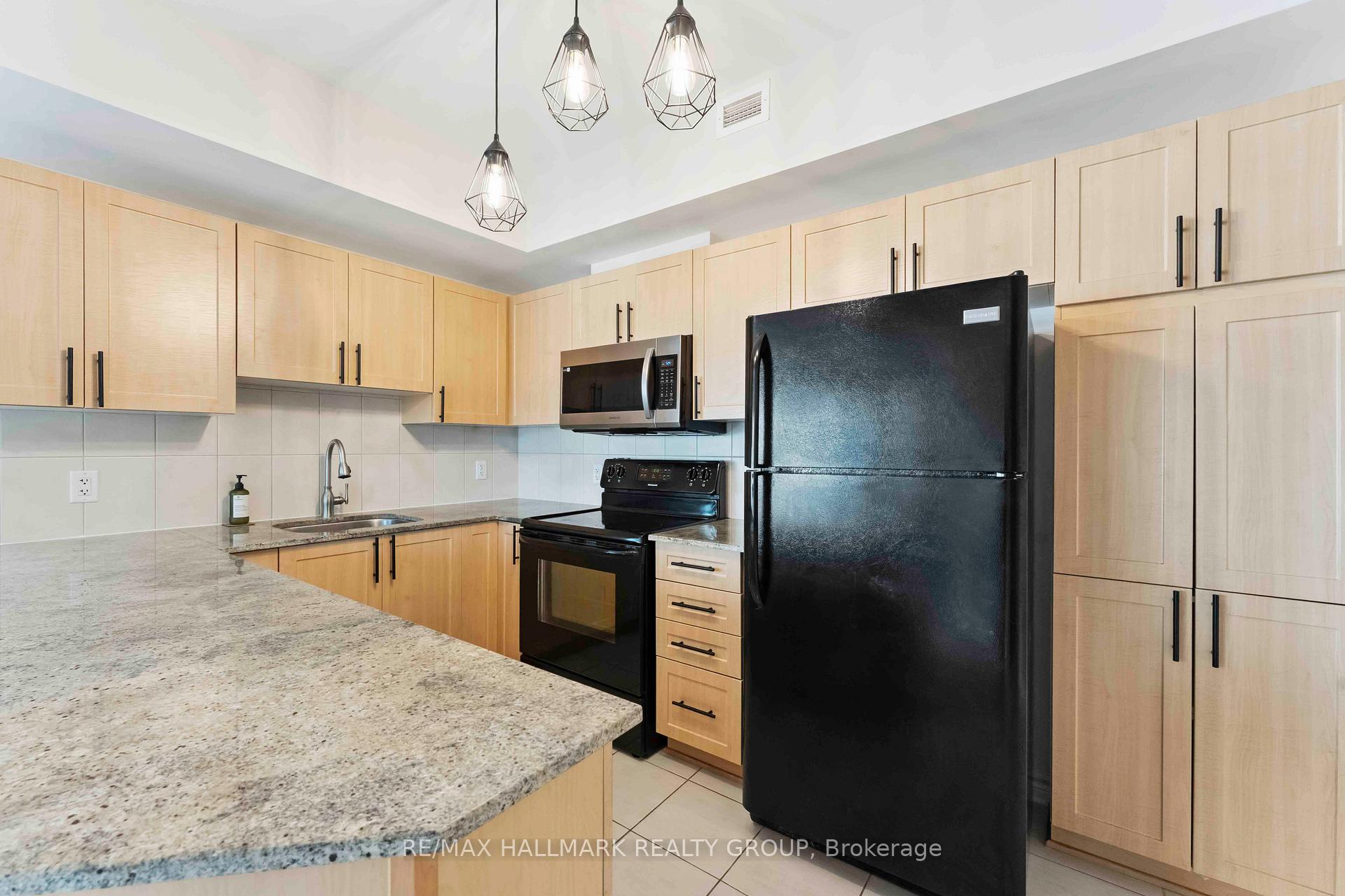 Photo 19 of Unit 304, 70 Landry Street, Ottawa, Vanier — HOMEH