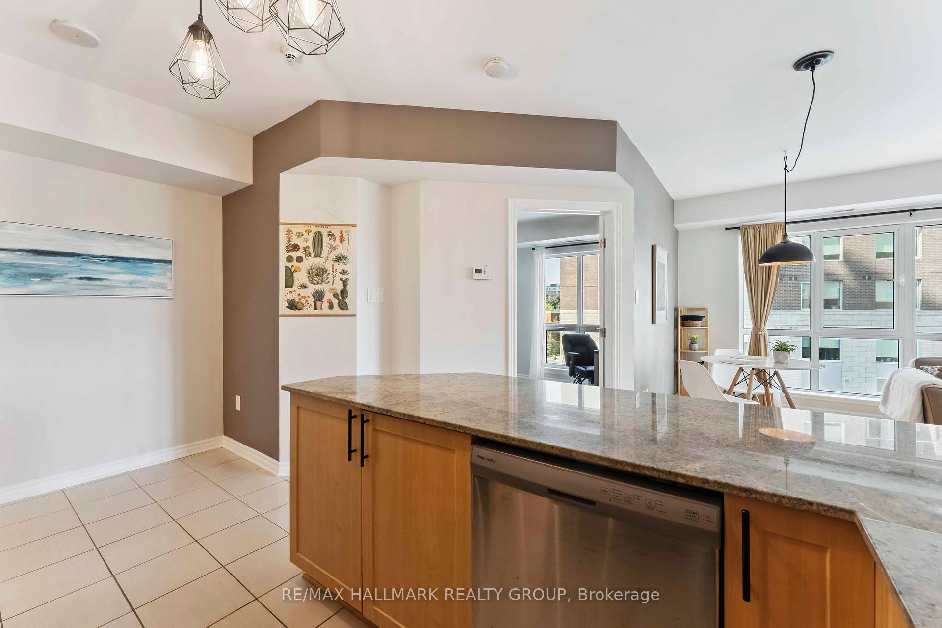 Photo 20 of Unit 304, 70 Landry Street, Ottawa, Vanier — HOMEH